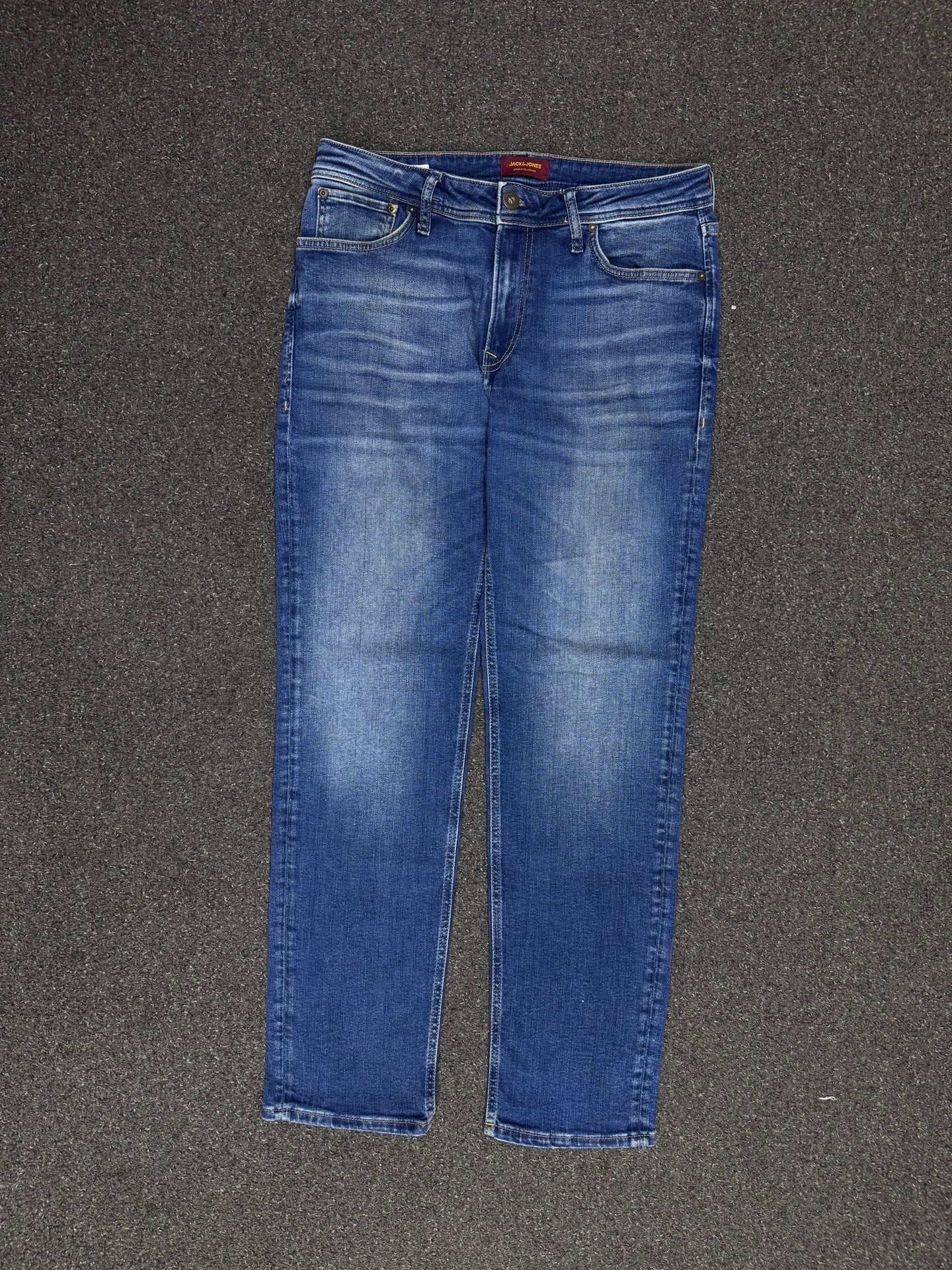 jack&jones regular w33l32