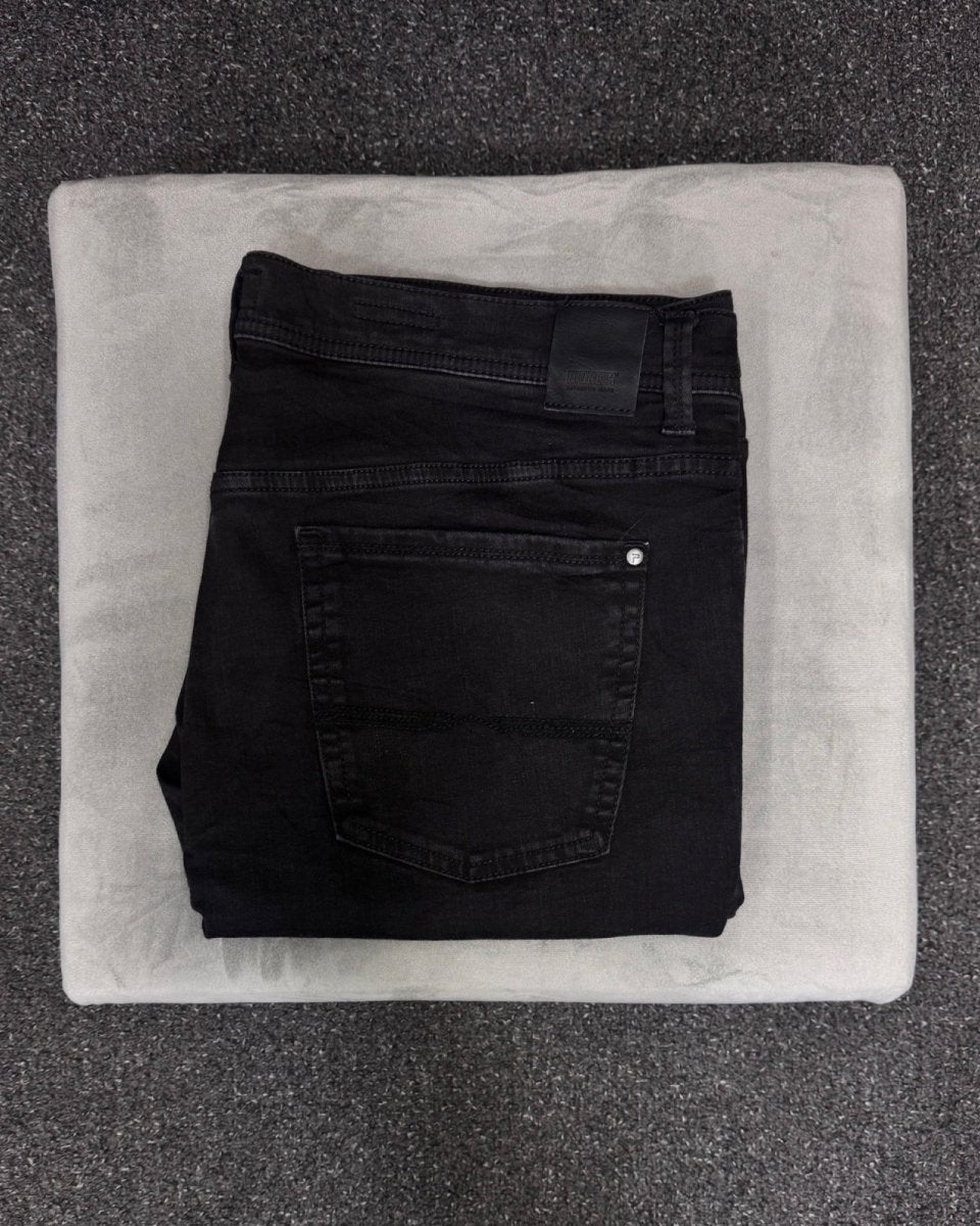 pioneer Regular w42l30