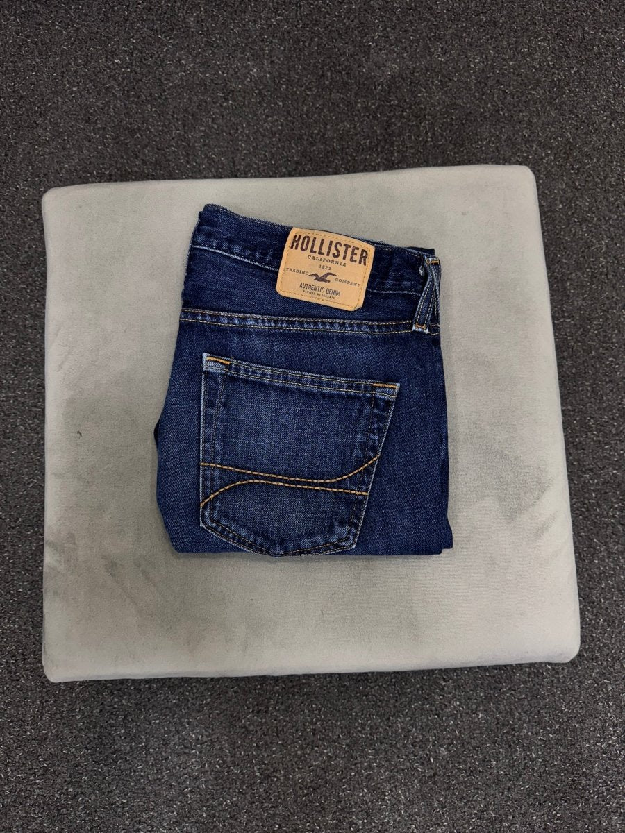 HOLLISTER REGULAR W30L32