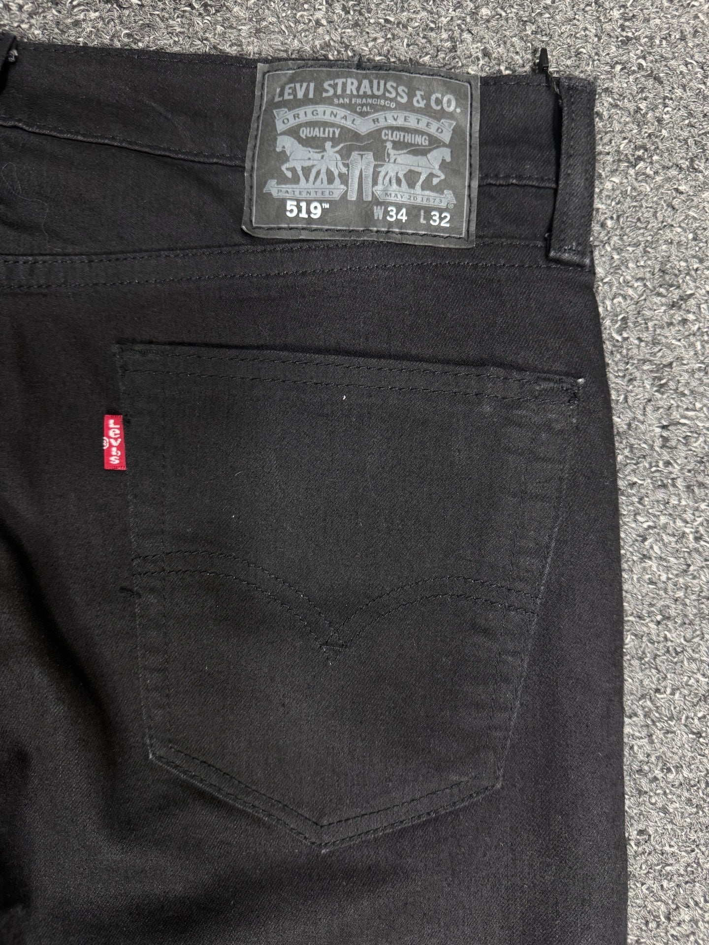LEVI'S 519 SKINNY W34L32