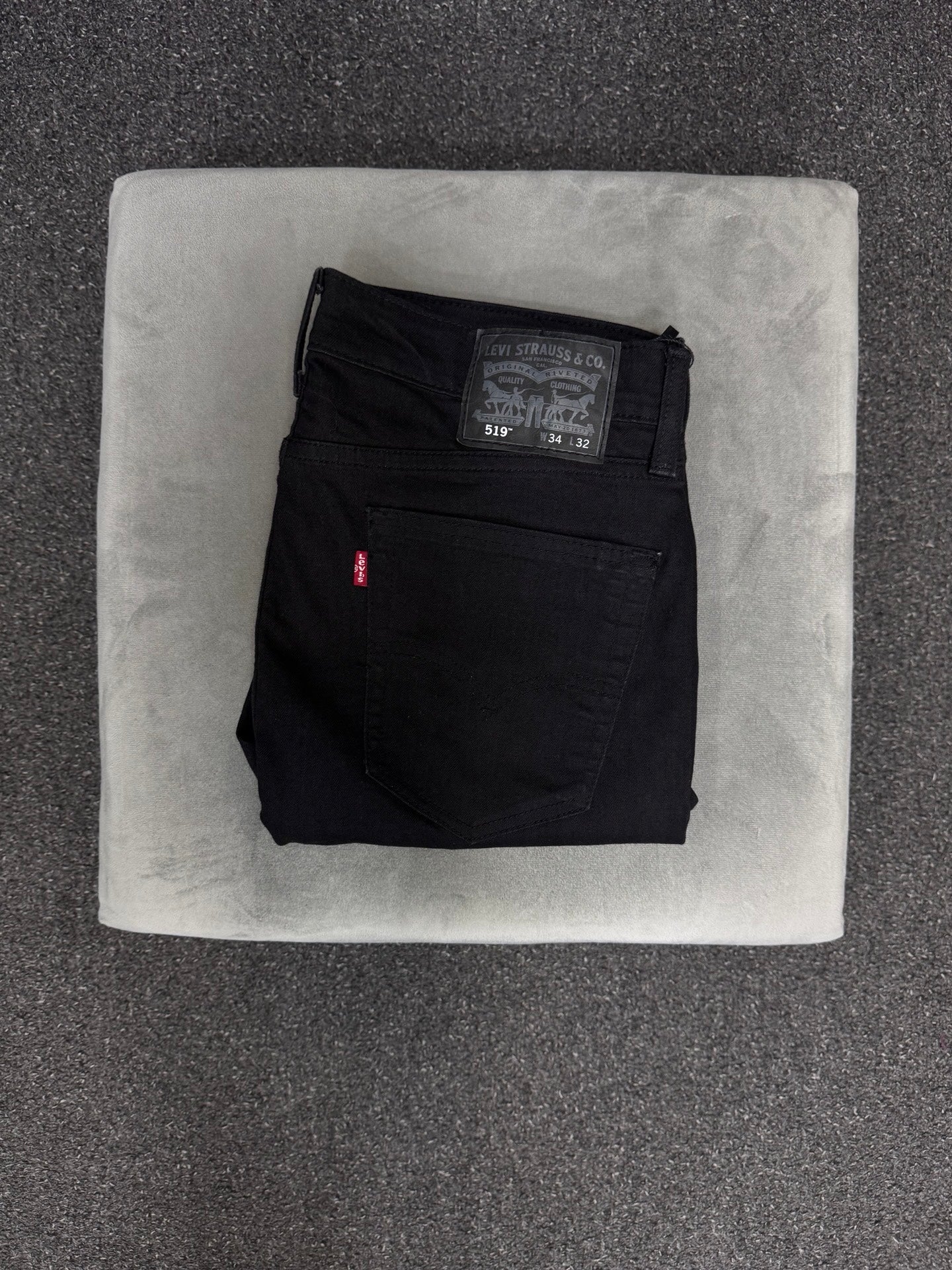 LEVI'S 519 SKINNY W34L32