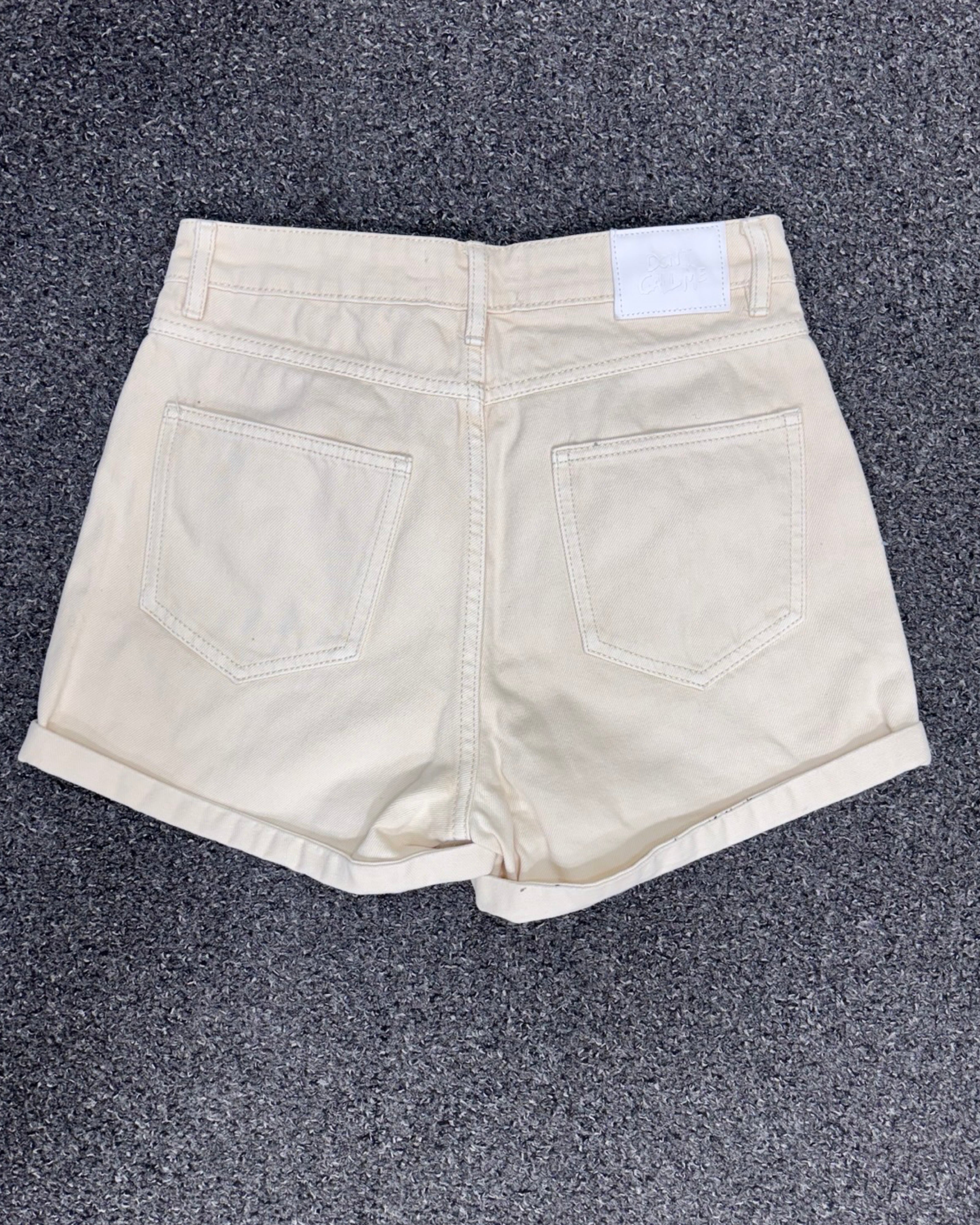 JENNYFER SHORTS W24