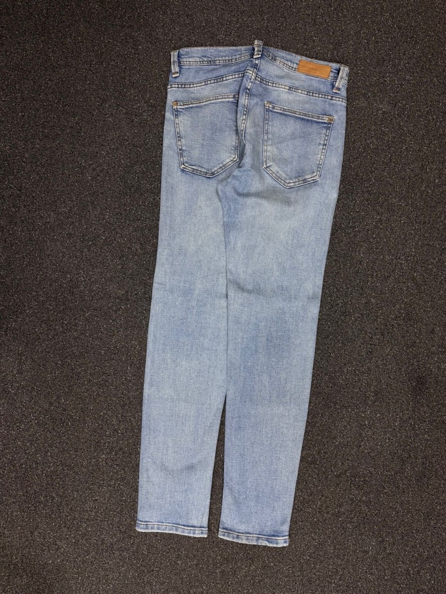 ZARA SLIM W31L32