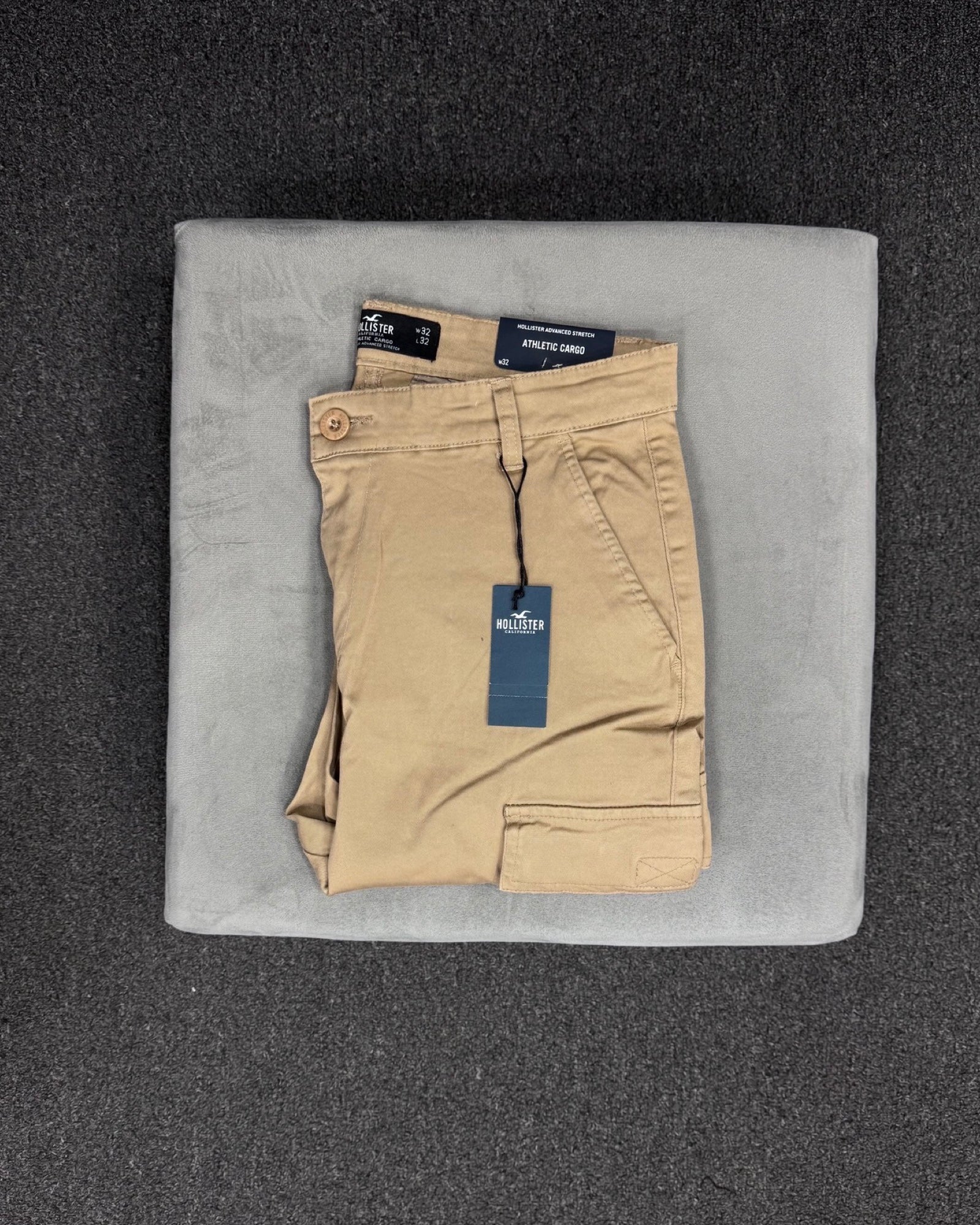 HOLLISTER