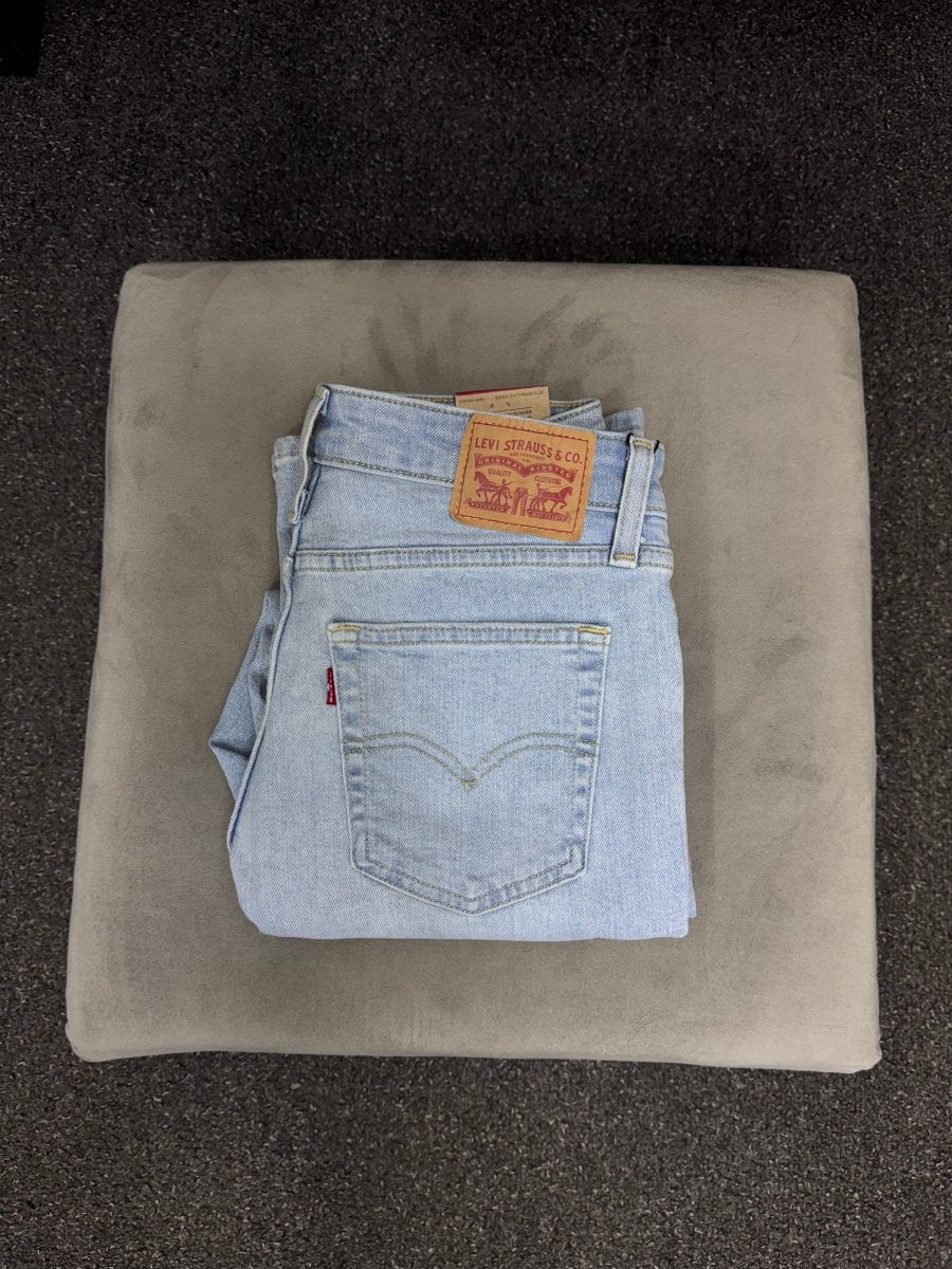 levi's kickbootcut high waist w28l27