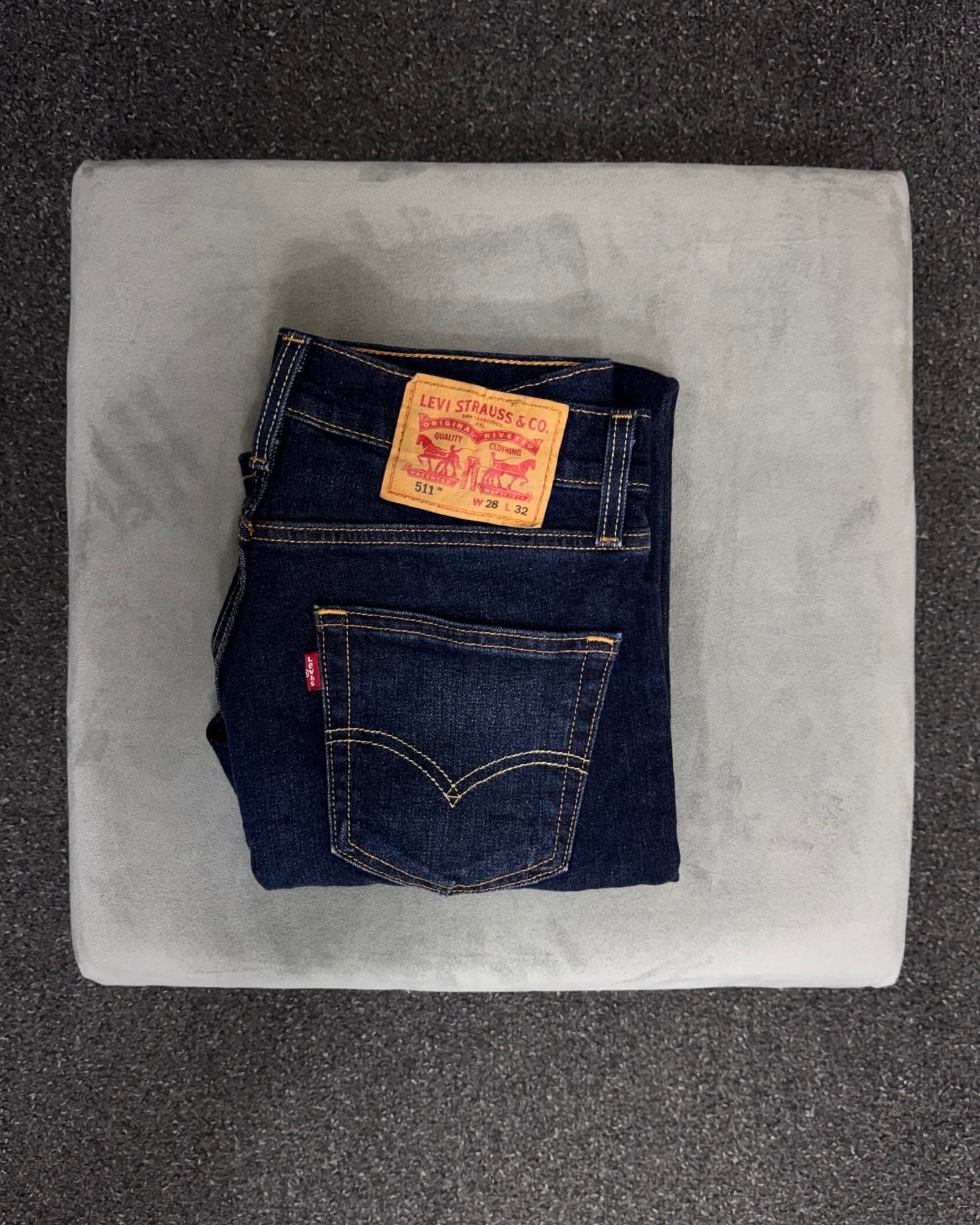 LEVI'S 511 w28l32