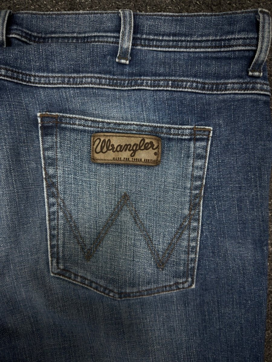 wrangler Straight w42L32