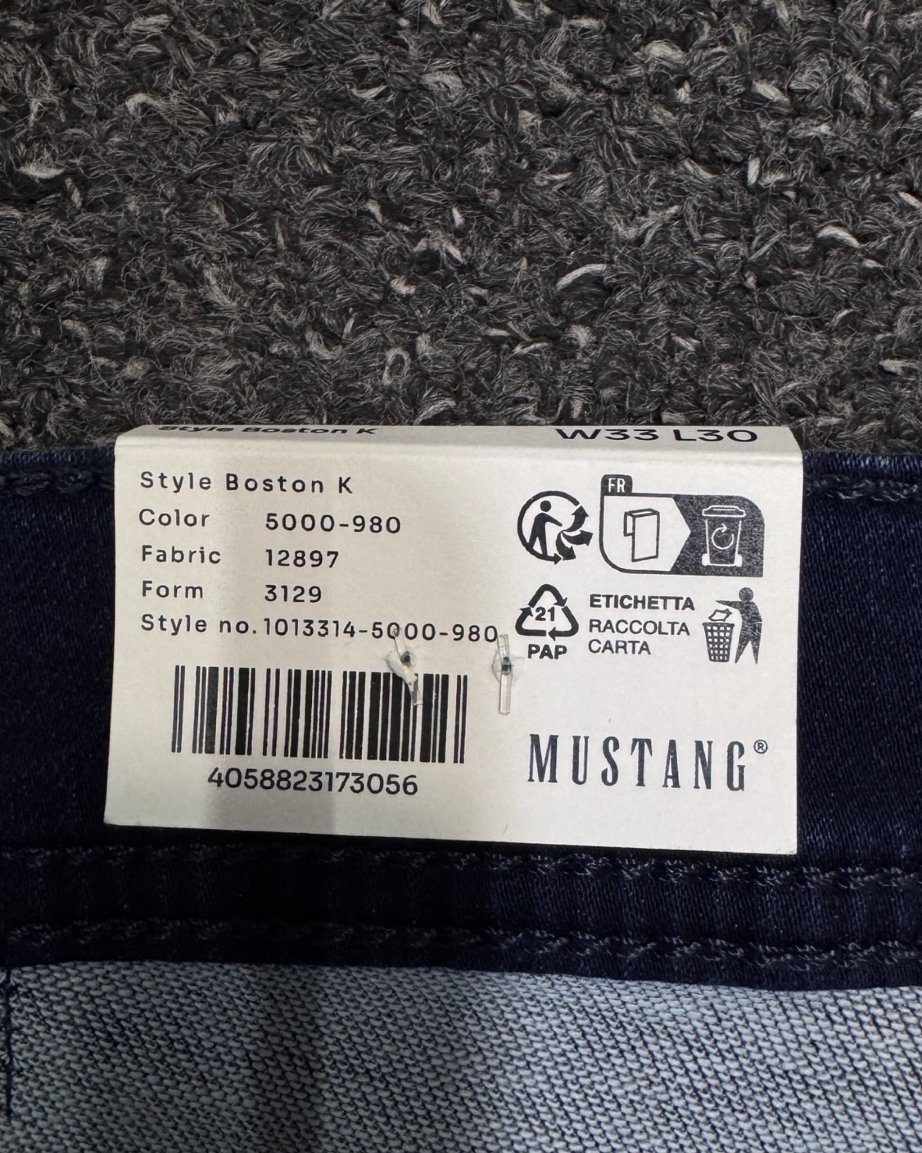 mustang Regular w33l30