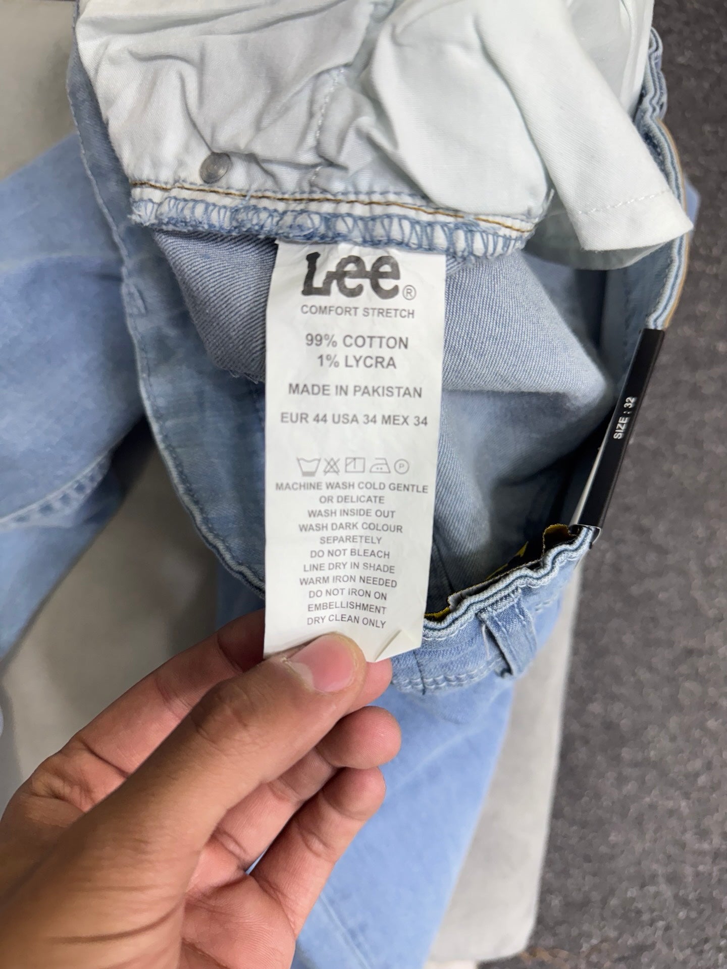 LEE JEANS