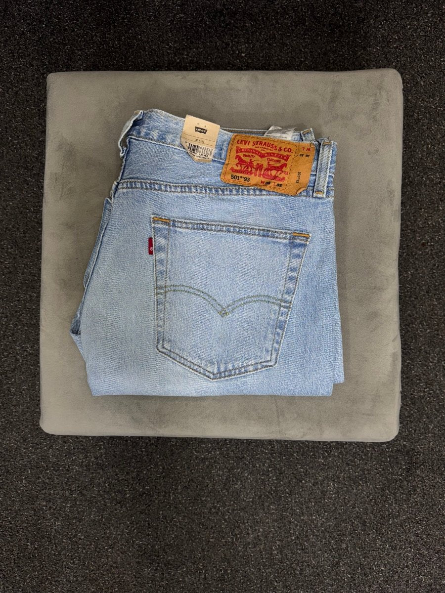 LEVI'S 501'93 w36l32
