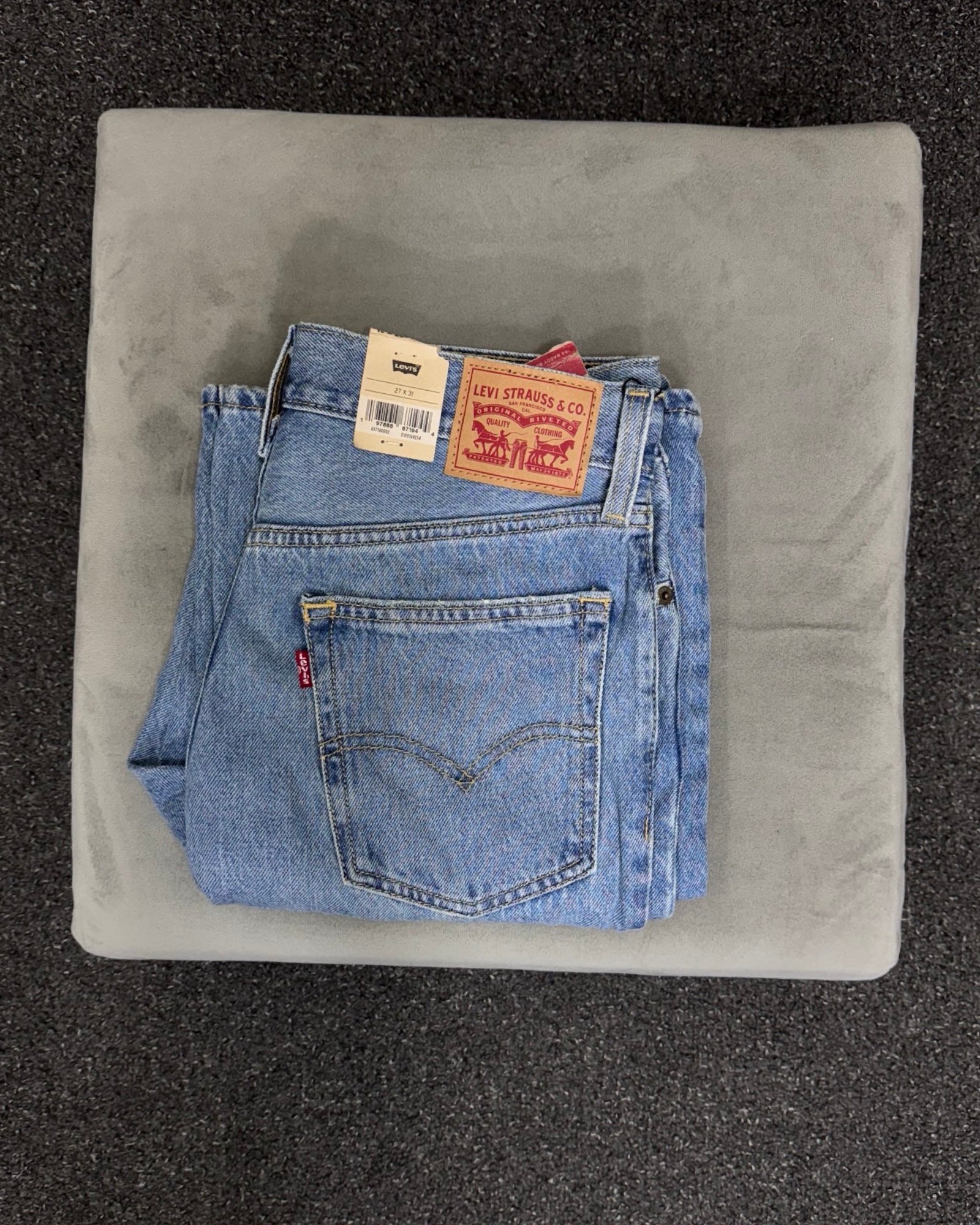 LEVIS BAGGY BOOTCUT W27L31