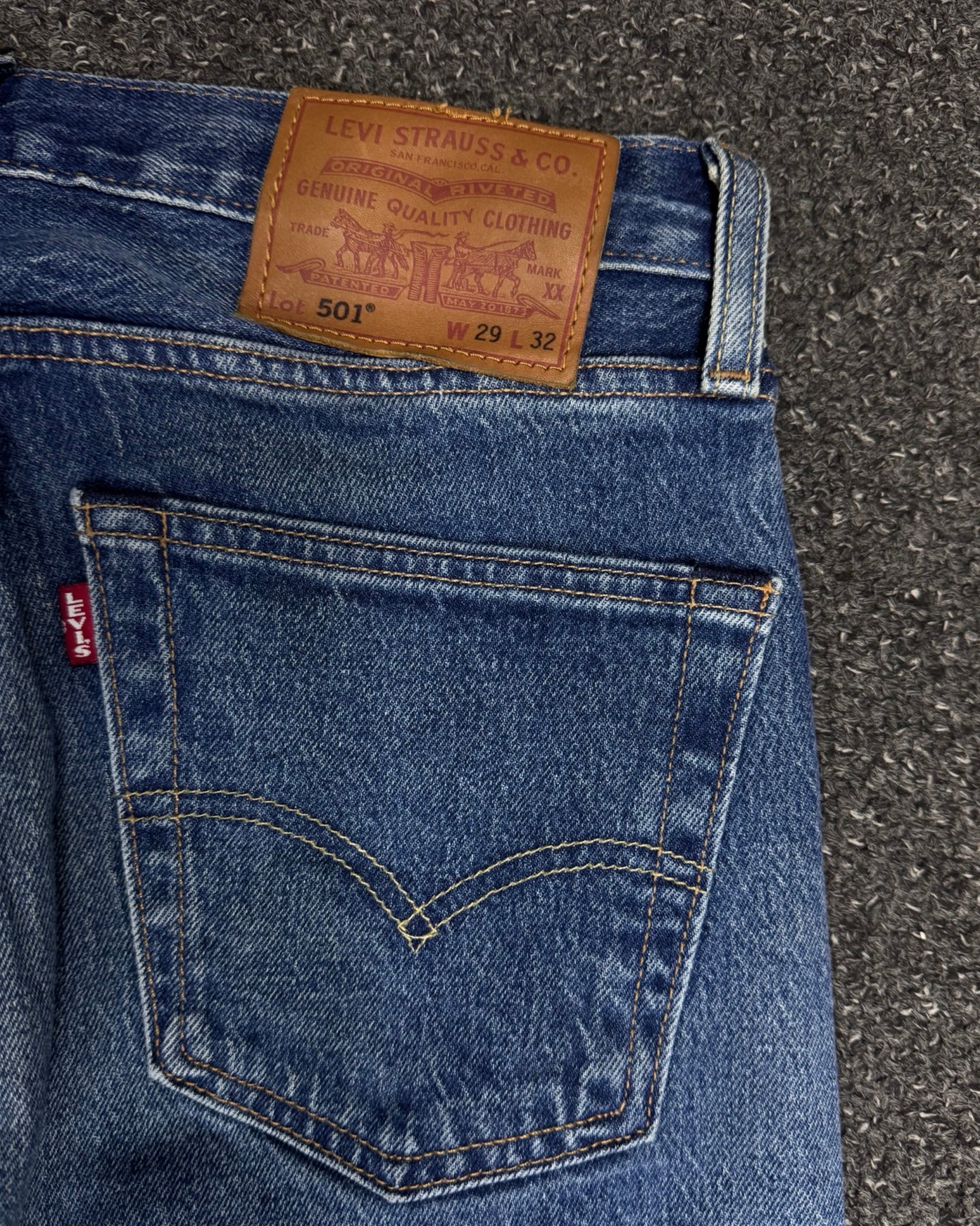 LEVI'S 501 w29L32