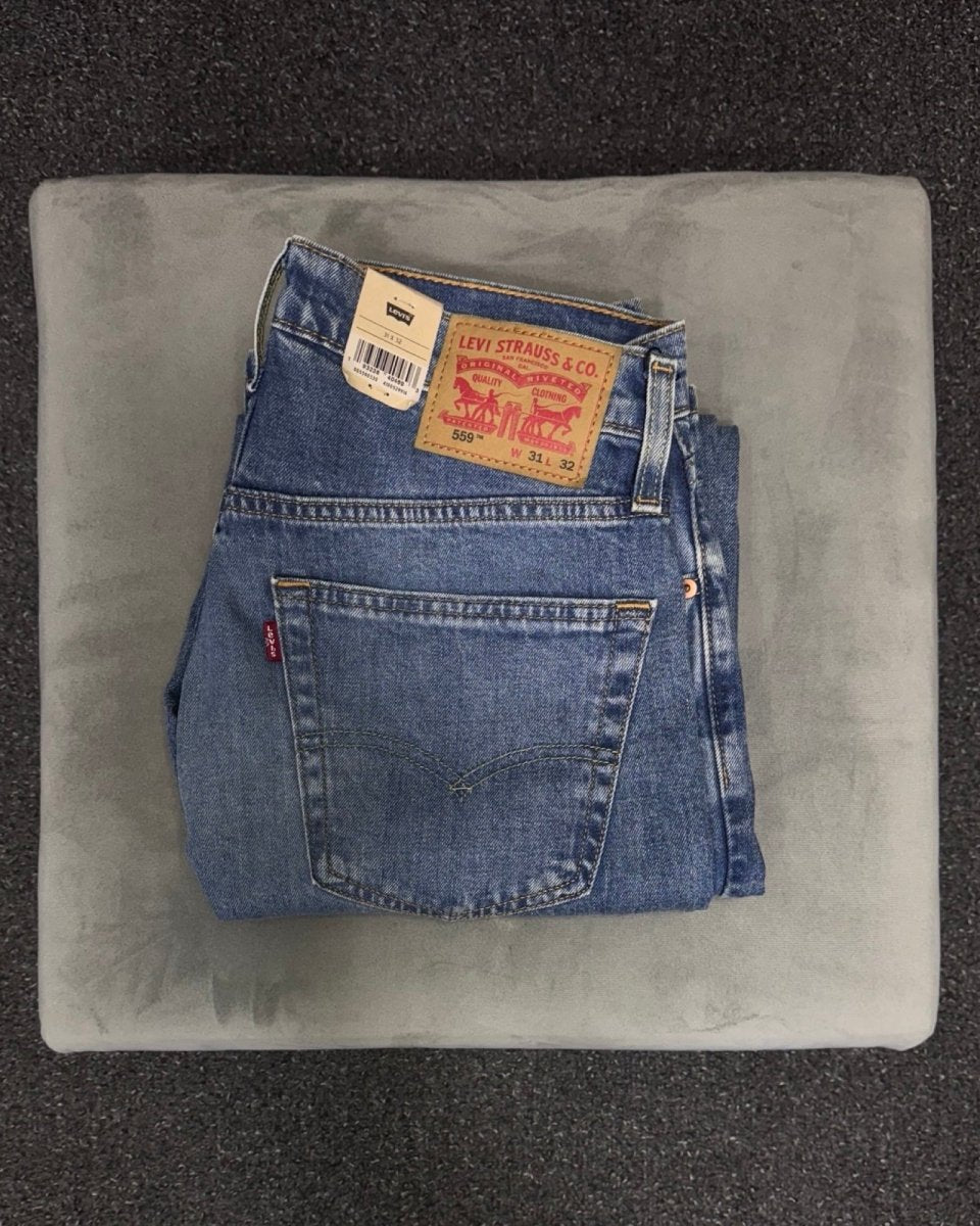 LEVI'S 559 straight w31l32