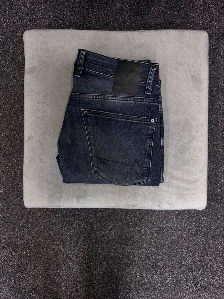 Pure white Slim w30l32