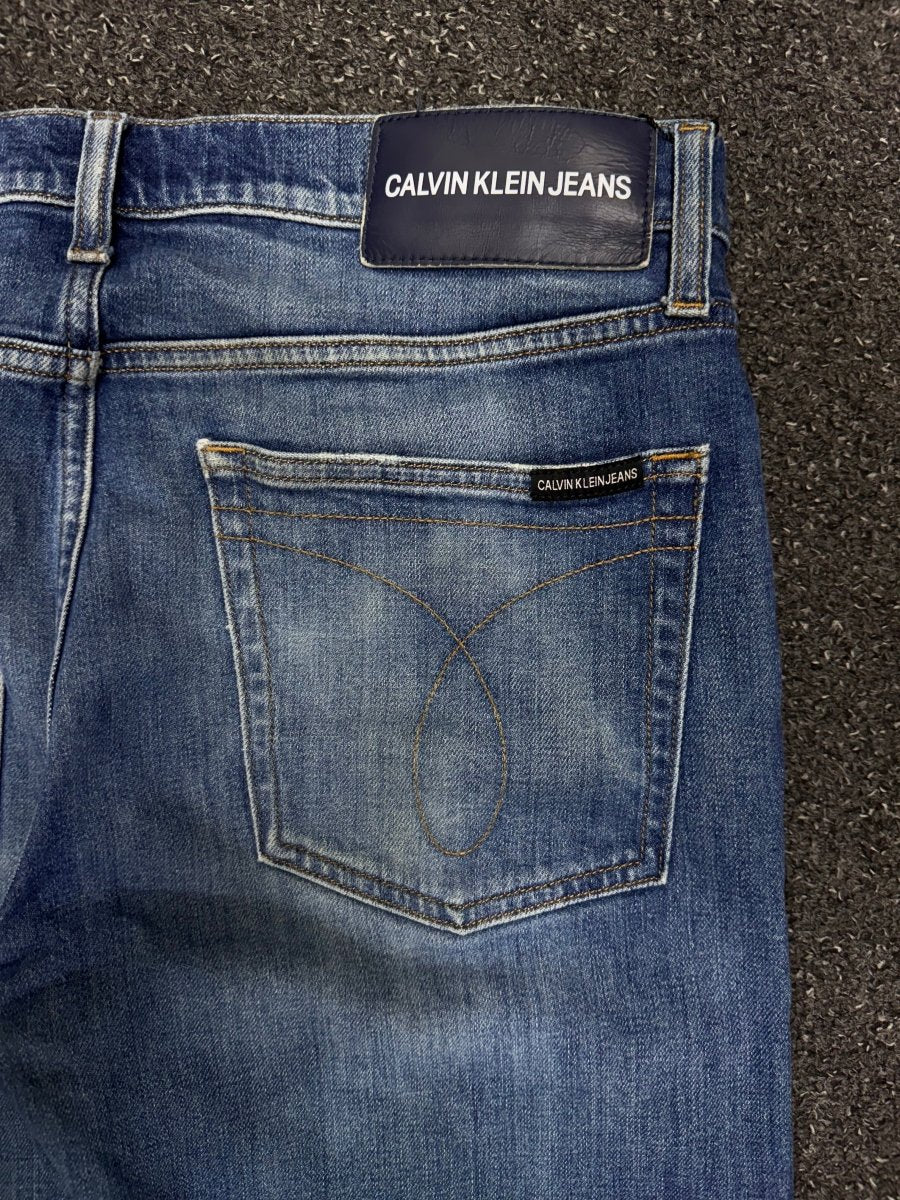 CALVIN KLEIN SLIM W32L32