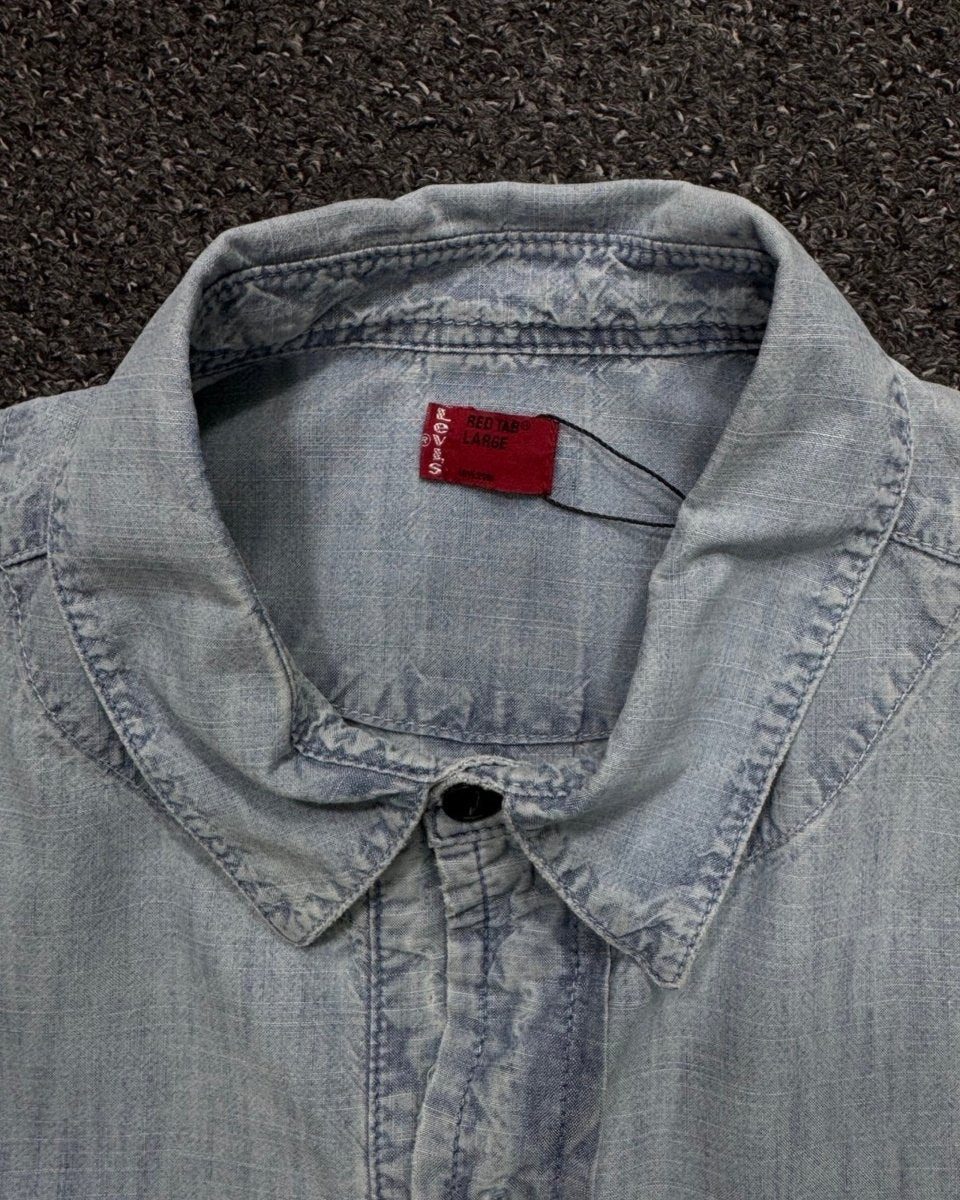 LEVIS L