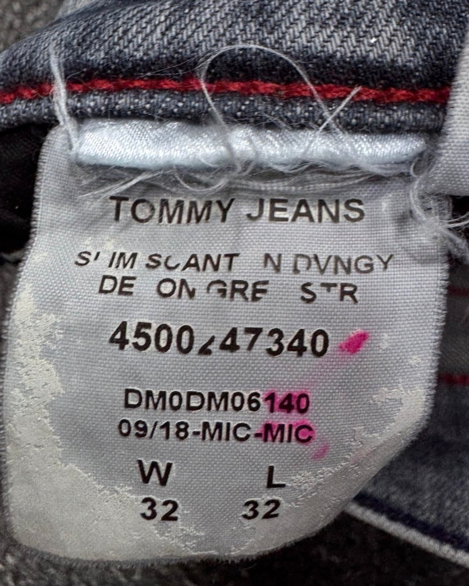 TOMMY HILFIGER Slim w32l32