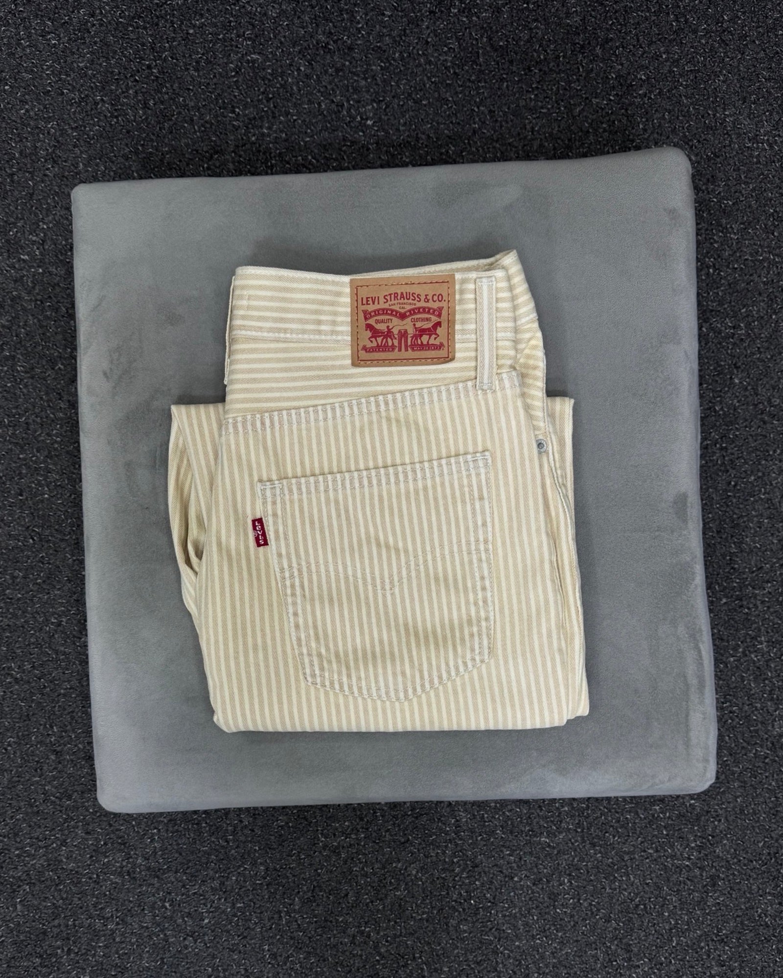 levi's Baggy w27L31