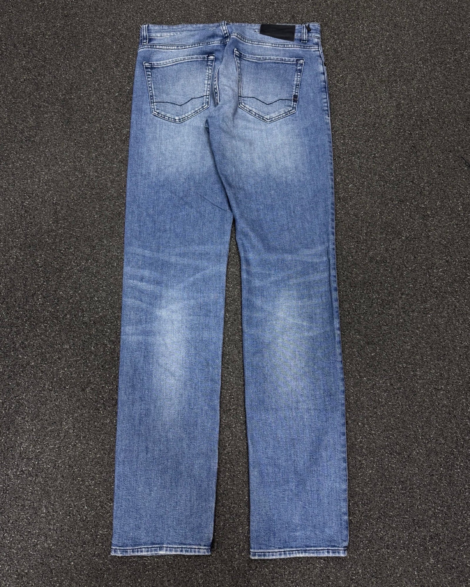 HUGO BOSS Regular w31l34