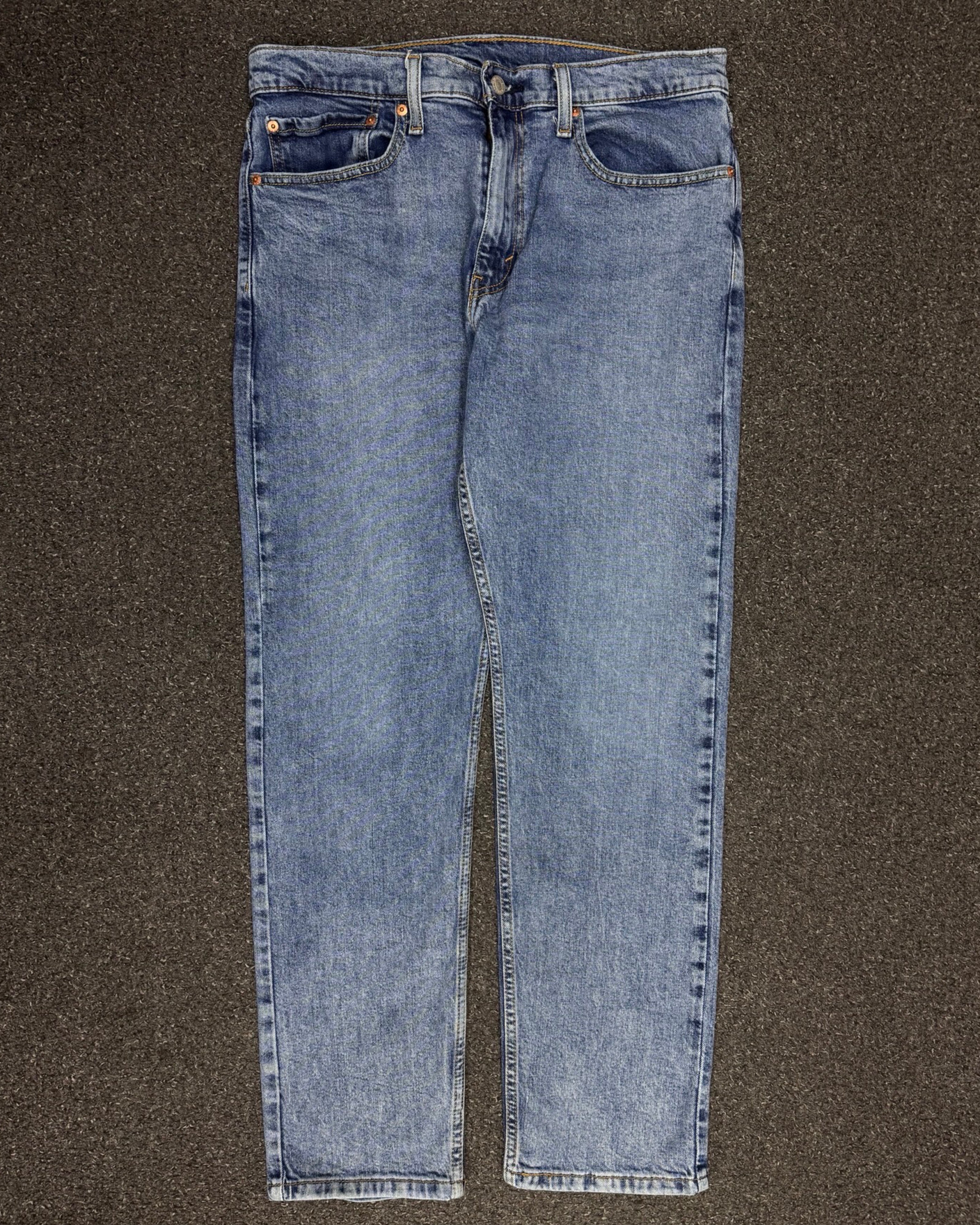 LEVI'S 502 w34L32