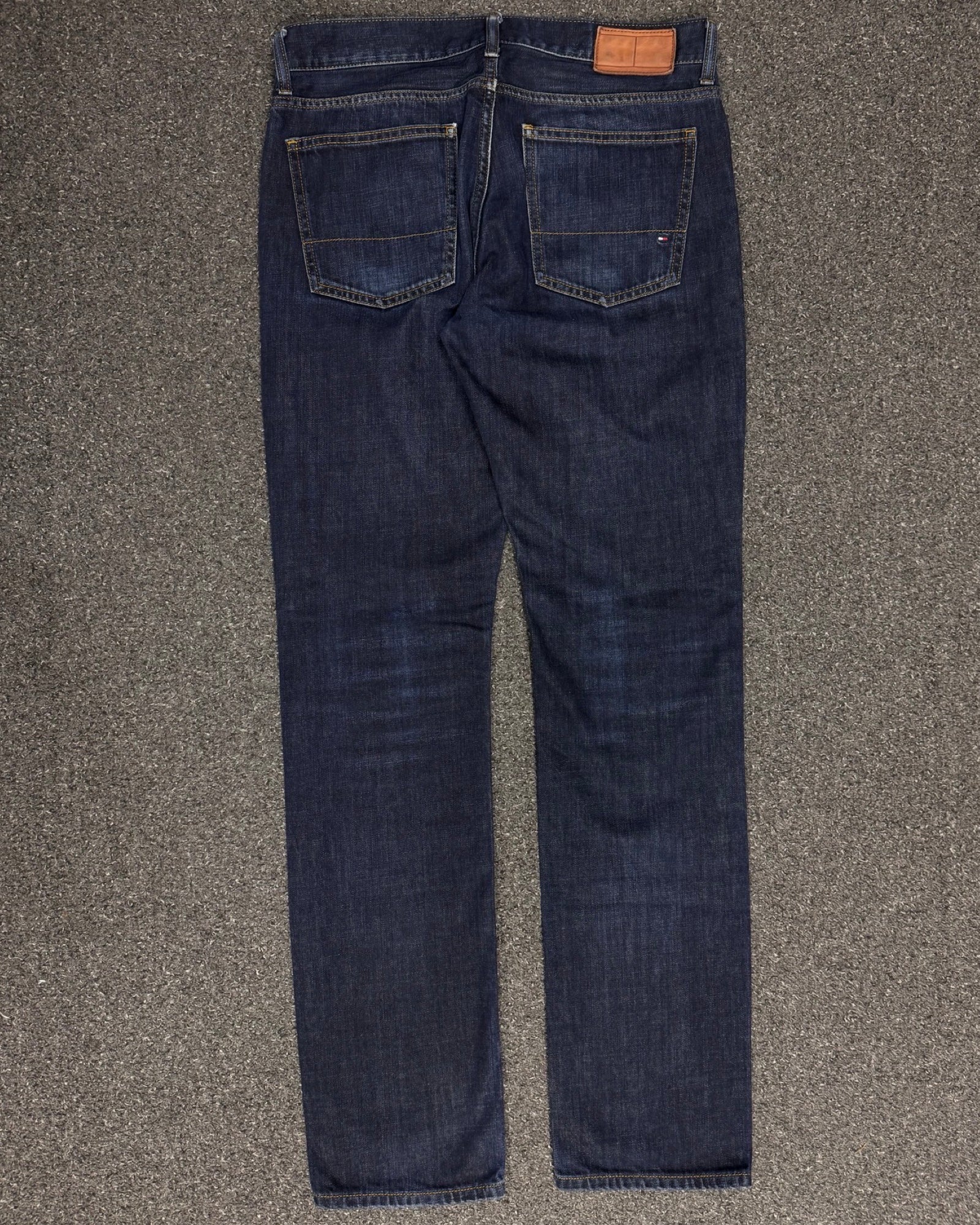 TOMMY HILFIGER Slim w32l34