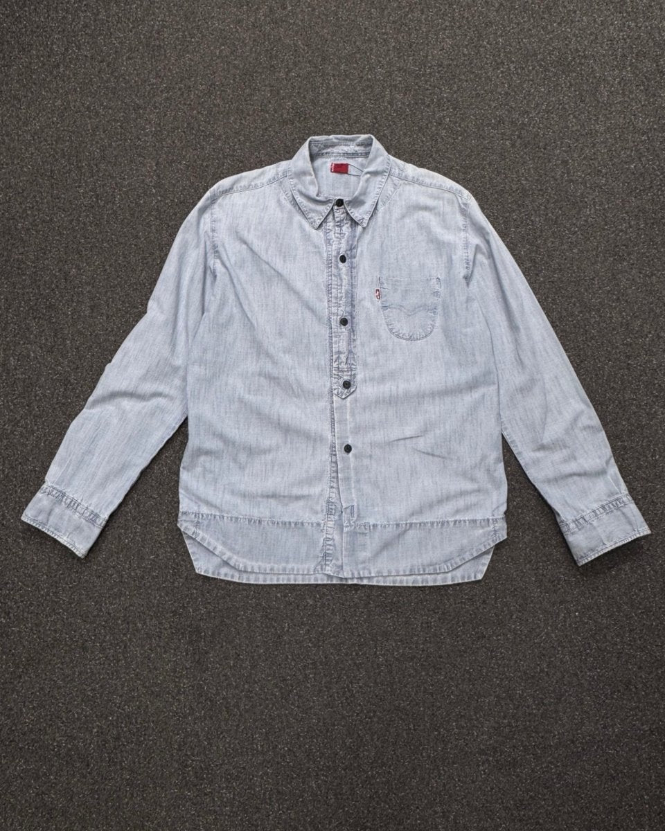 LEVIS L