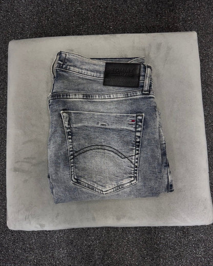 TOMMY HILFIGER Slim w32l32