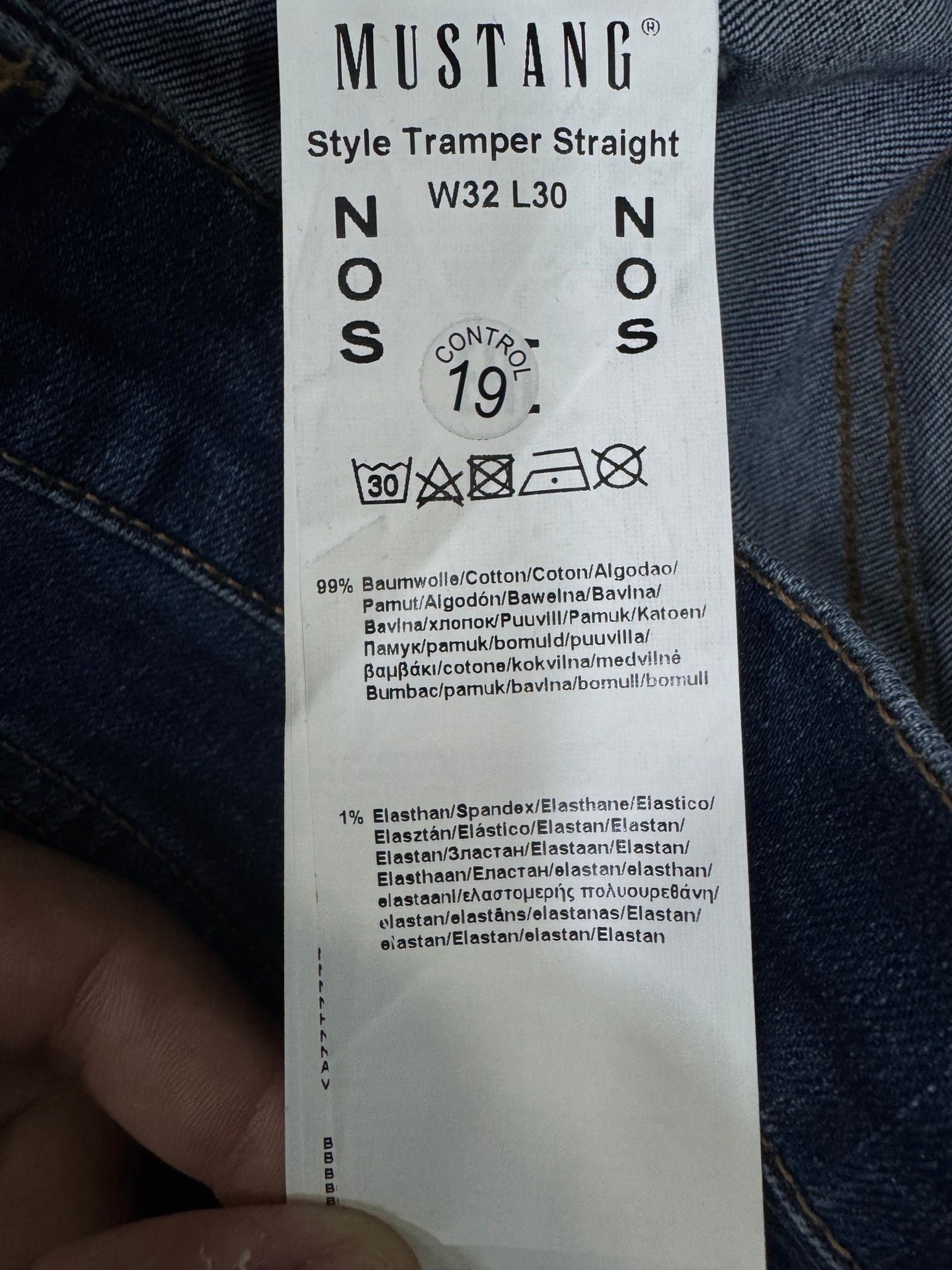 mustang Regular w32l30