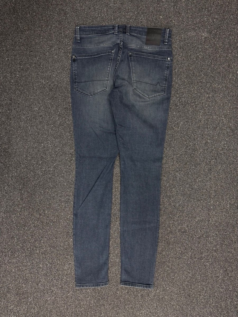 Pure white Slim w30l32