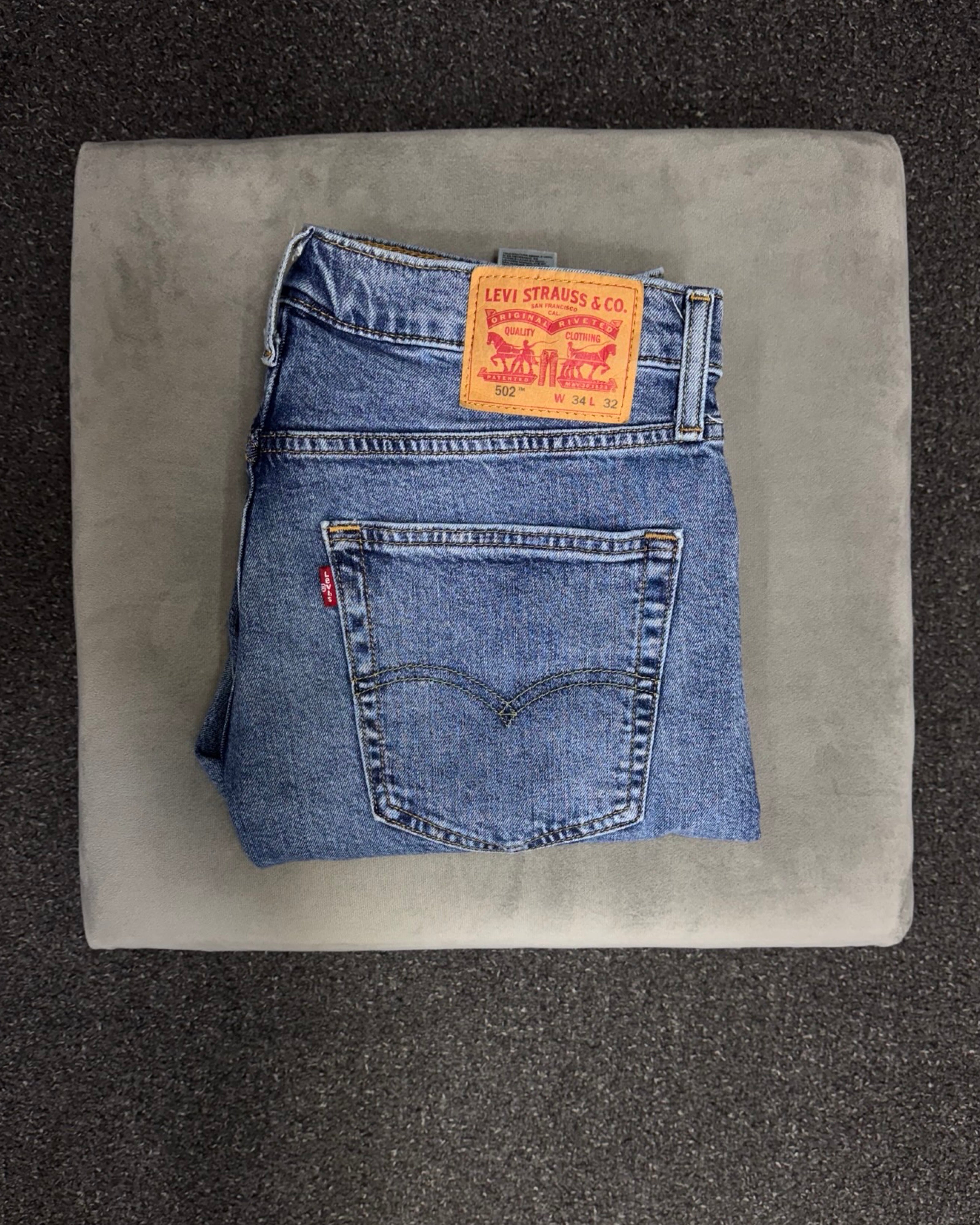 LEVI'S 502 w34L32