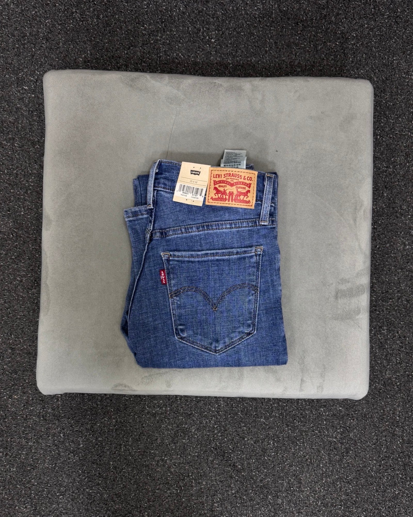 levi's Straight w25l32