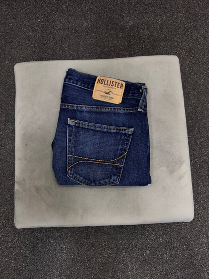 HOLLISTER REGULAR W30L32