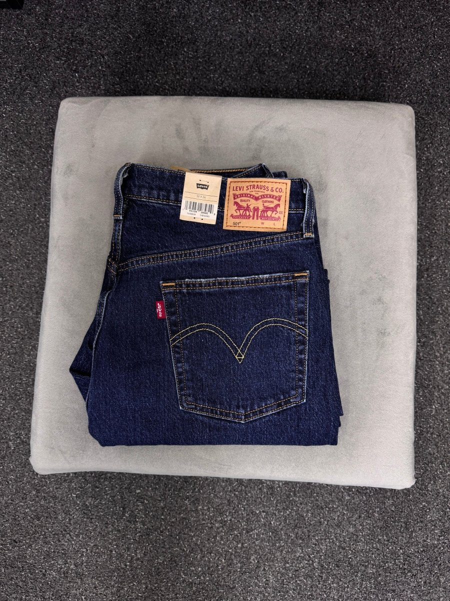 levi's 501  straight w32l26