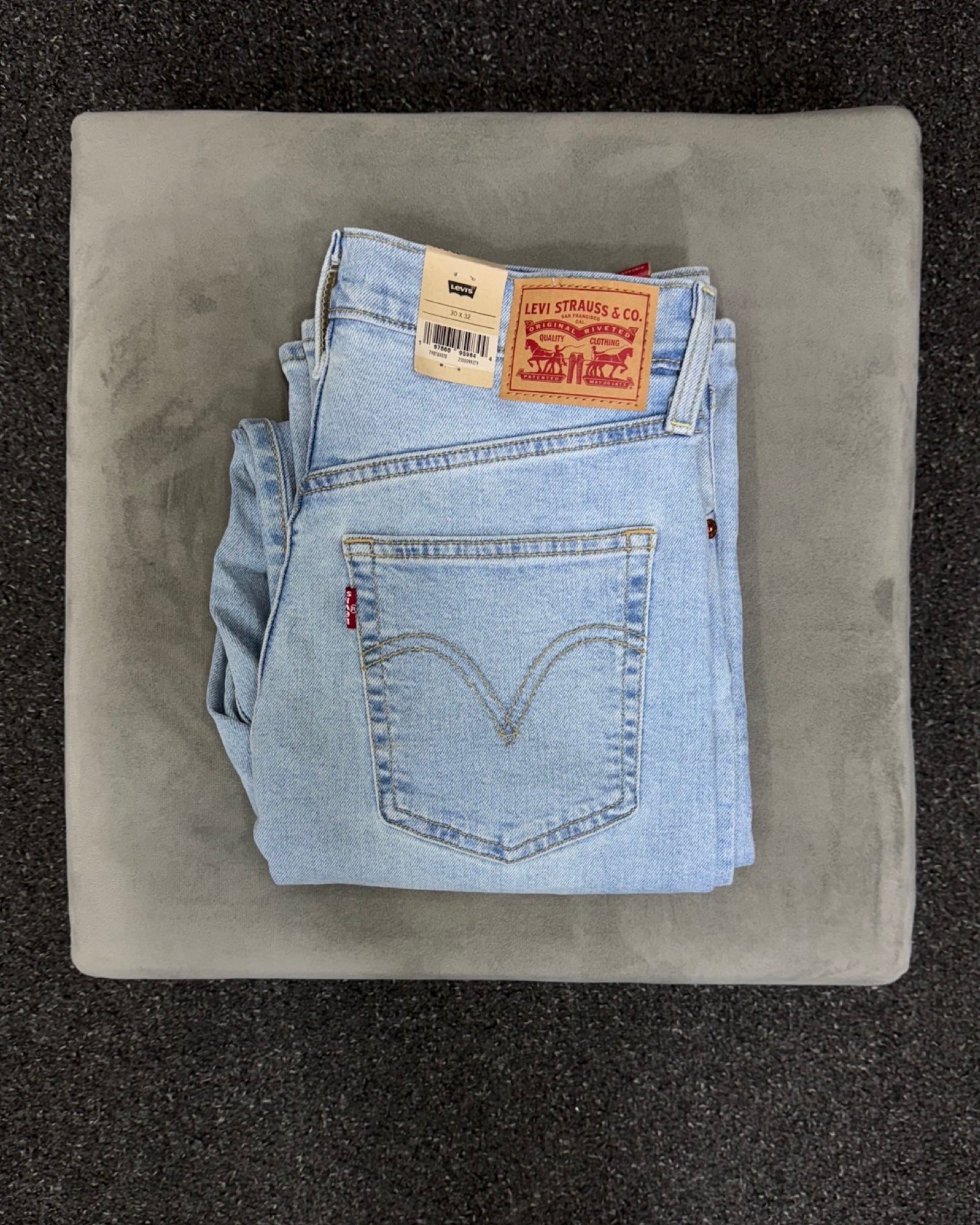 levi's Straight w30L32