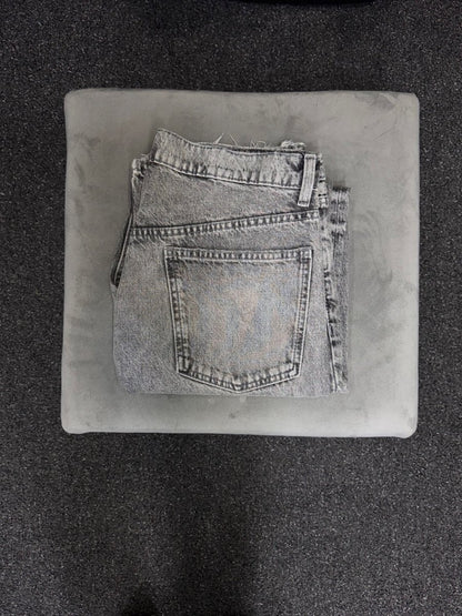 zara Straight w34l32