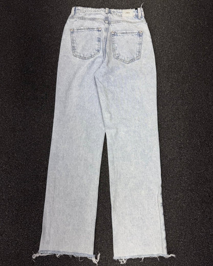 ZARA MOM W24L30
