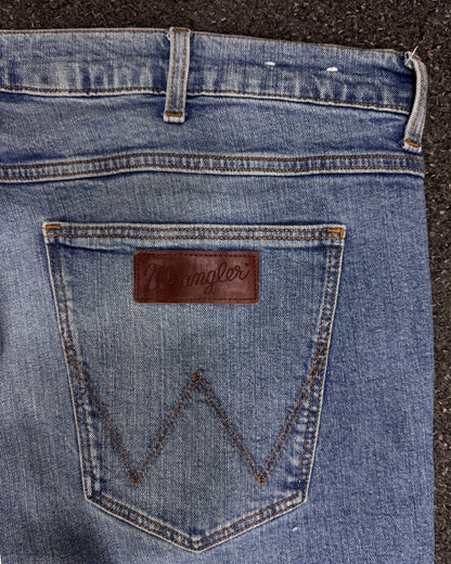wrangler straight w42l32