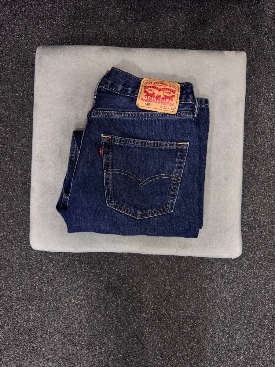 LEVI'S 565 W32L32
