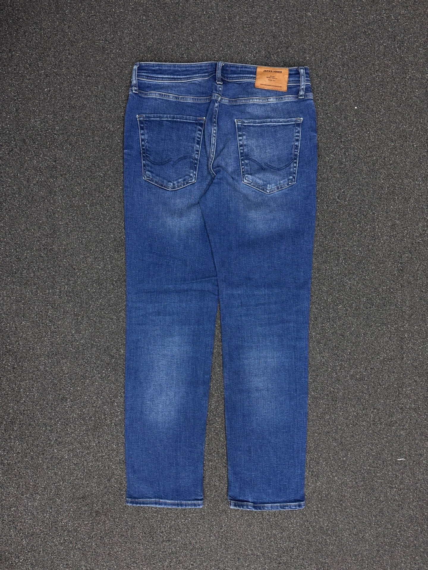 jack&jones regular w33l32