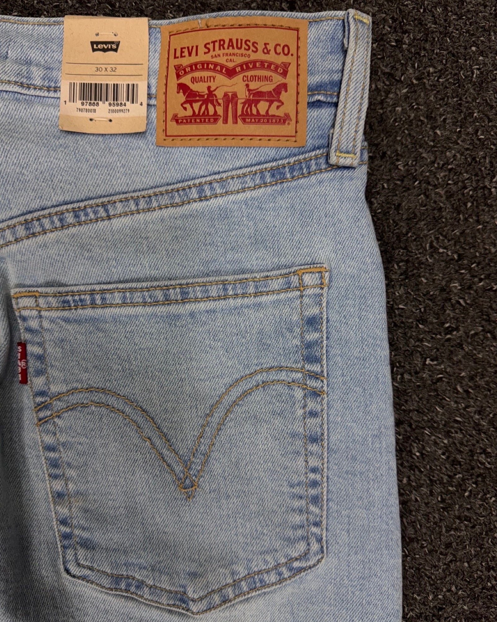 levi's Straight w30L32