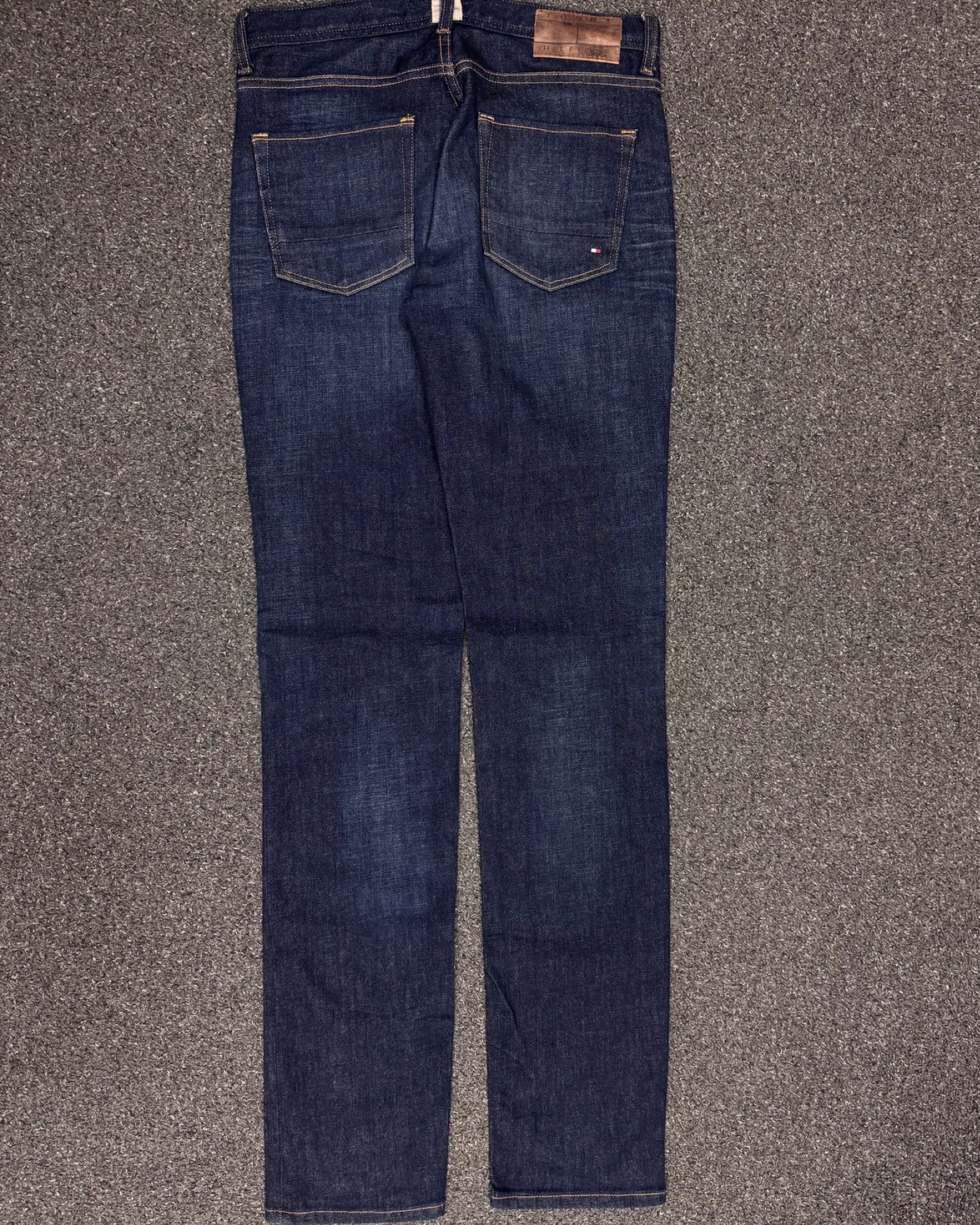 TOMMY HILFIGER Slim w31L36