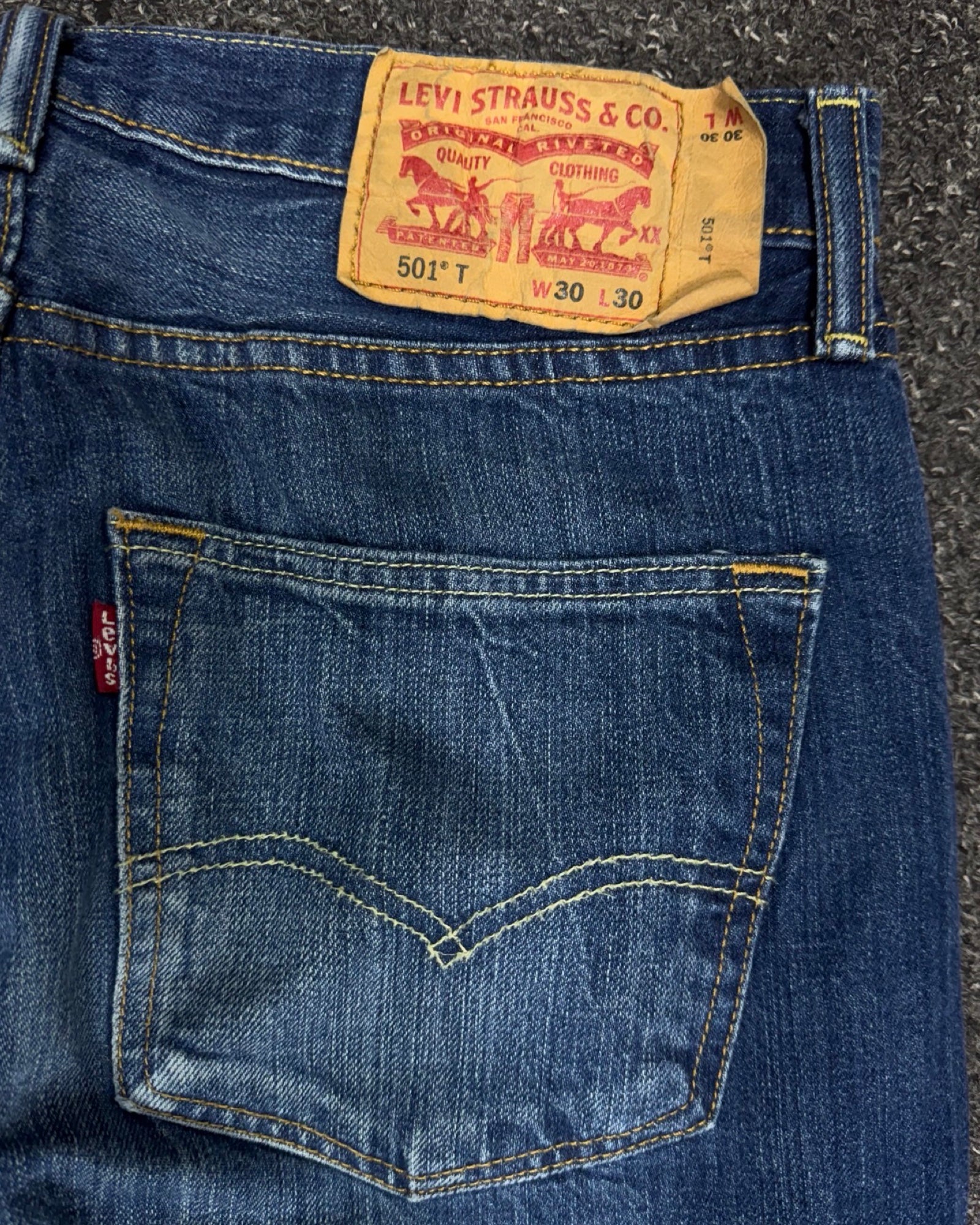 LEVI'S 501 T REGULAR W30L30