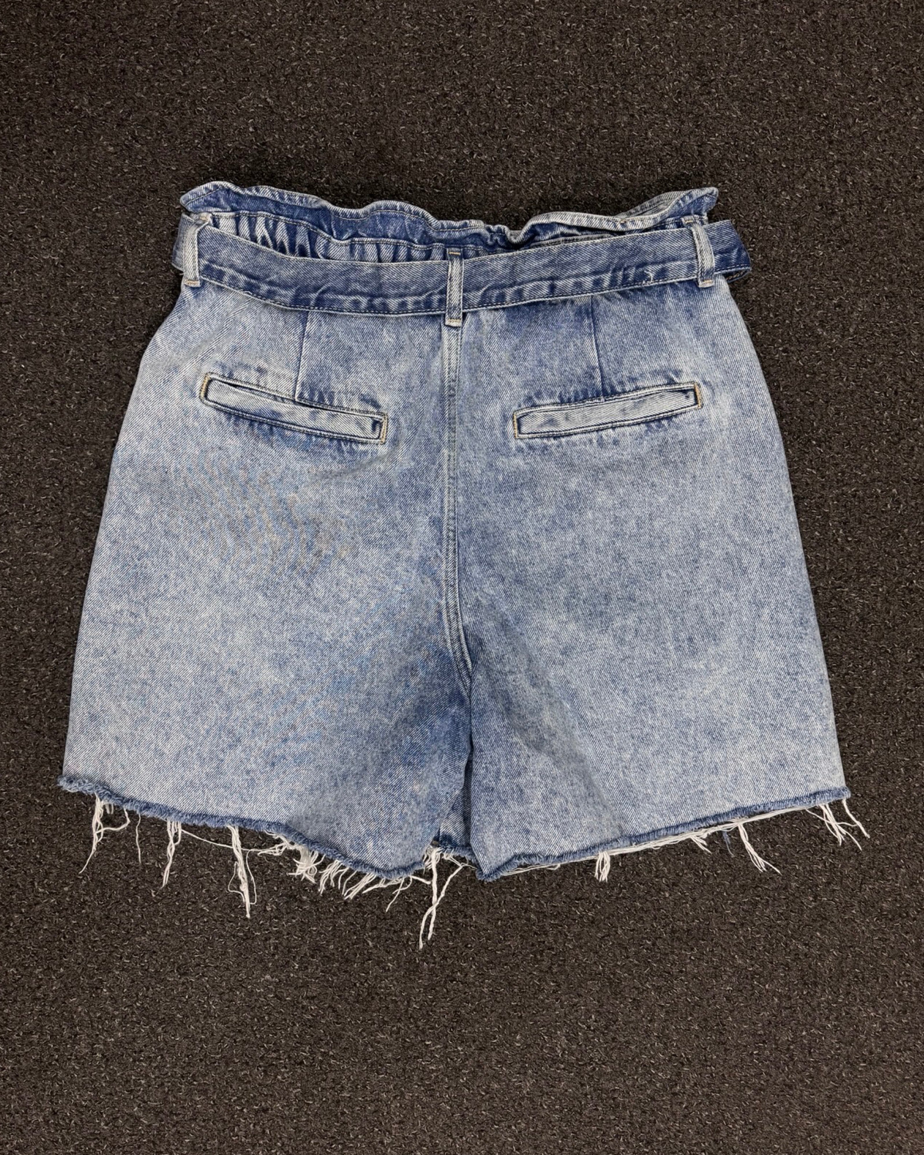 ZARA SHORTS W28