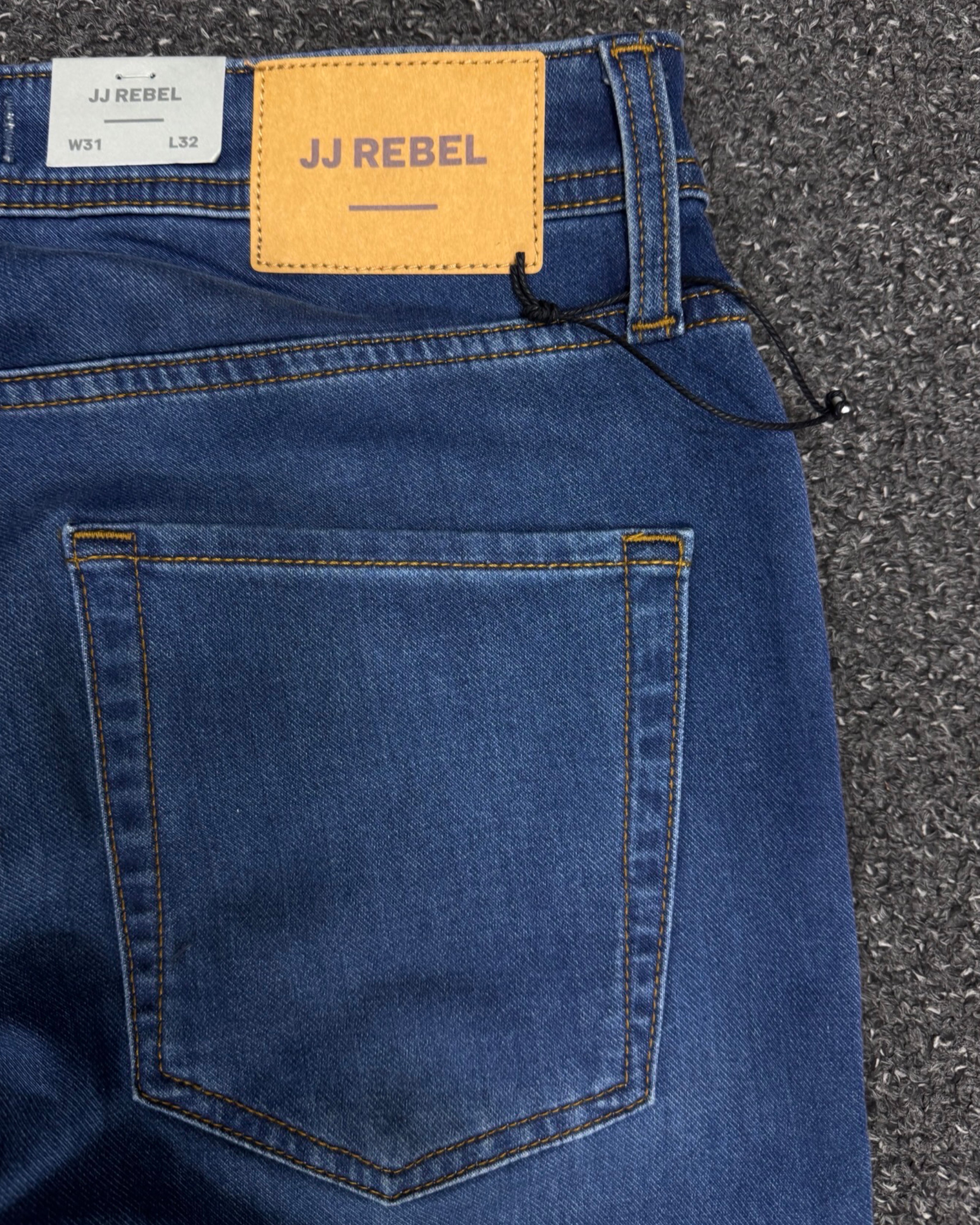JJ REBEL TAPERED W34L34