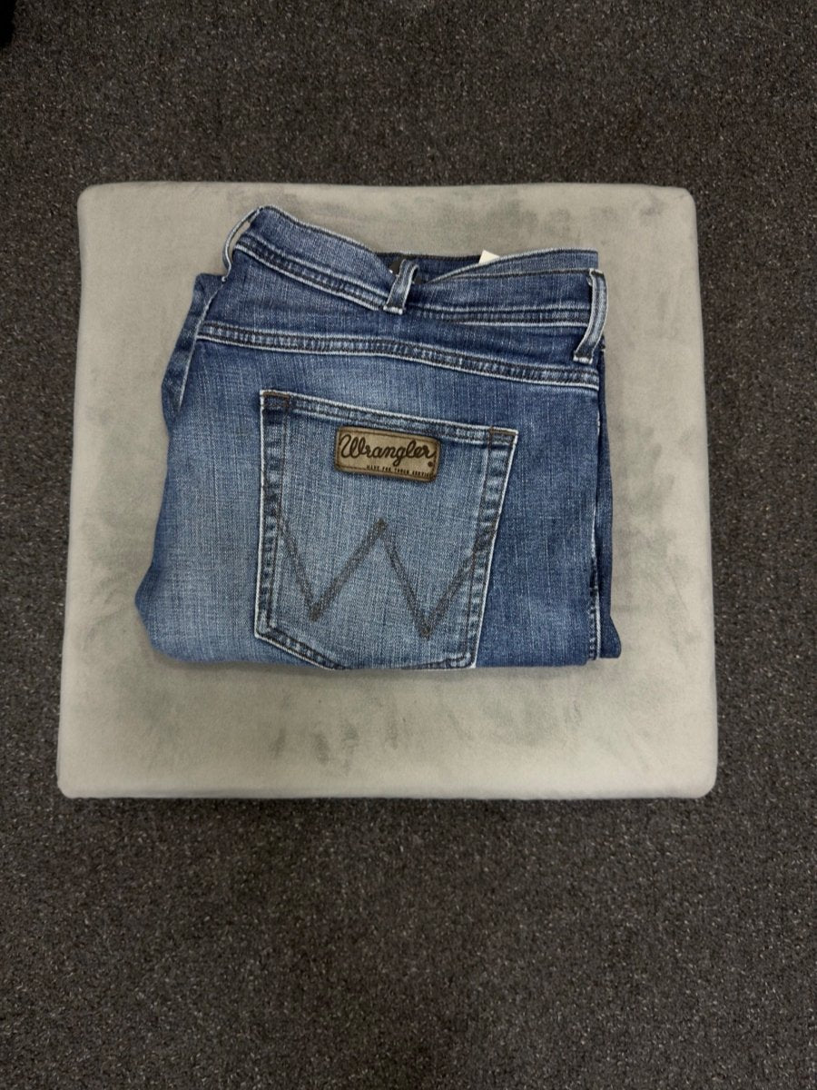 wrangler Straight w42L32
