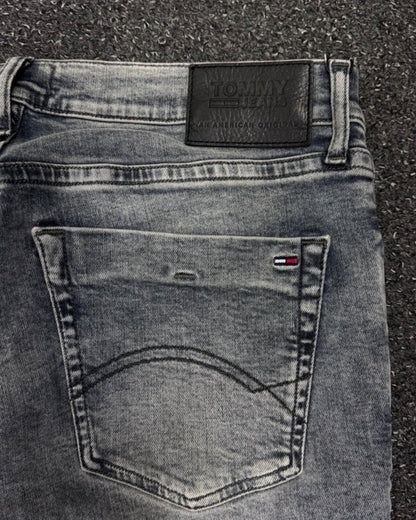 TOMMY HILFIGER Slim w32l32
