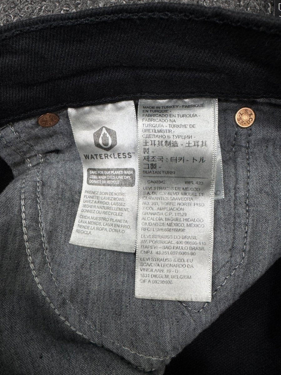 levi's wedgie straight w25l26