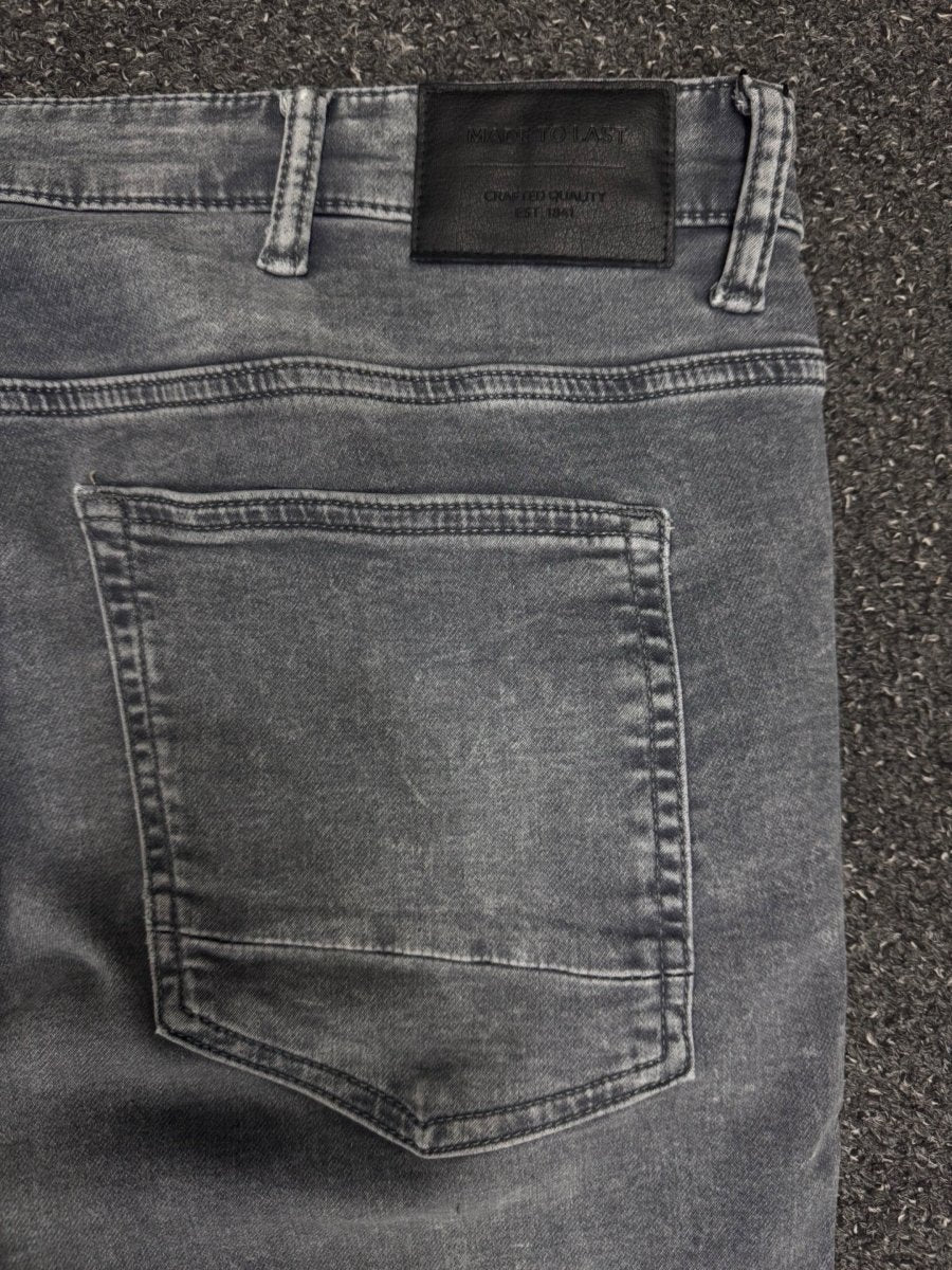 C&A Slim w40l32