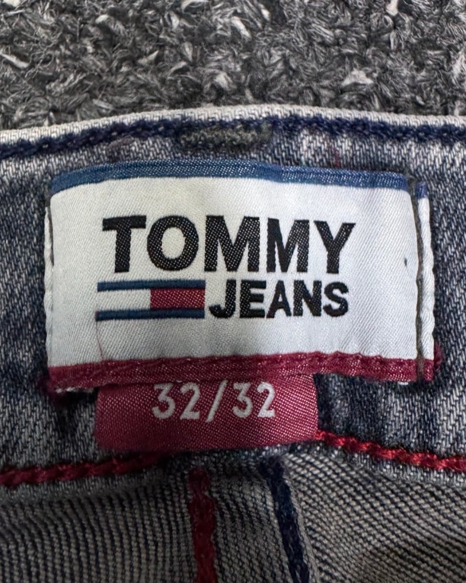 TOMMY HILFIGER Slim w32l32