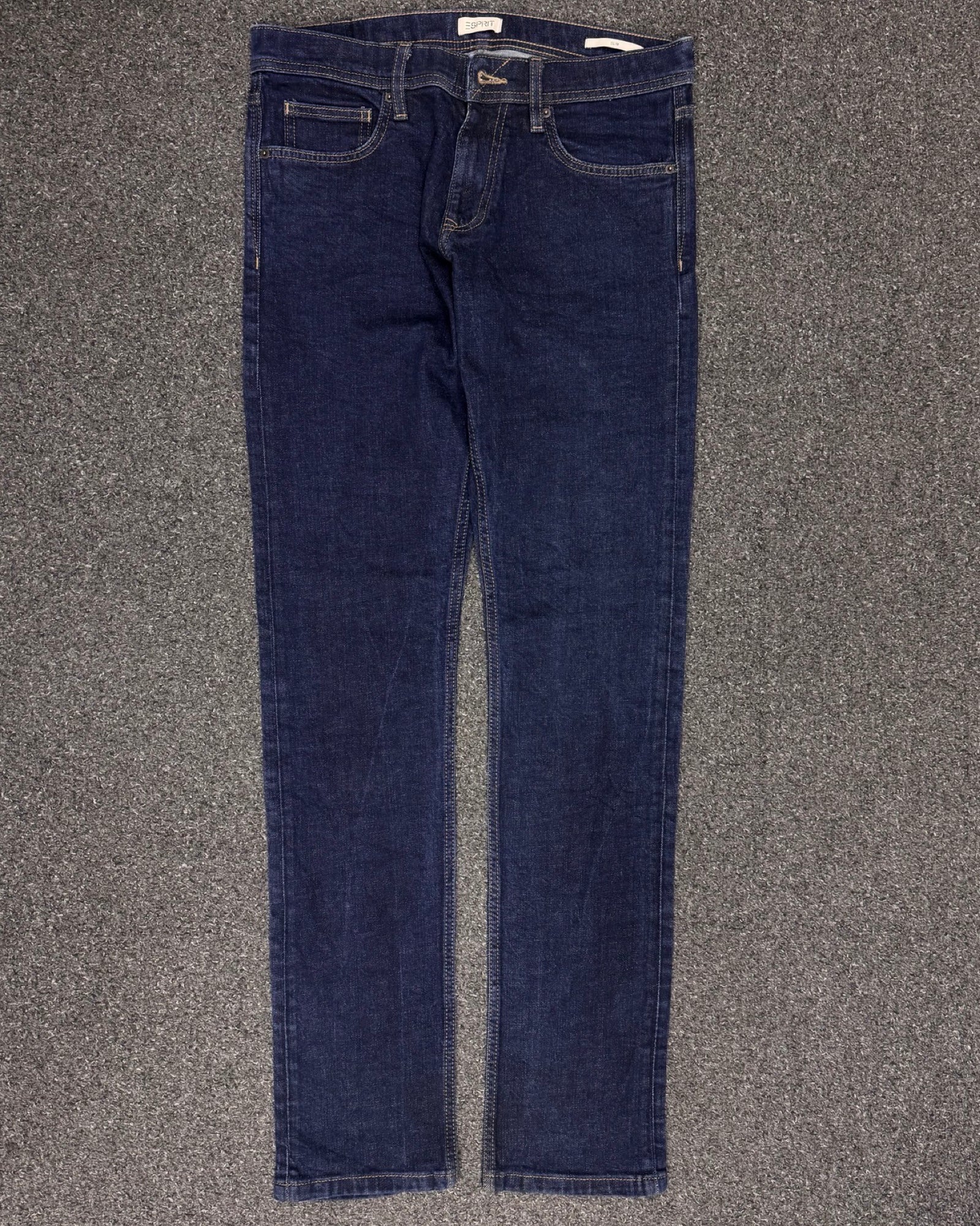ESPRIT Slim w32l36